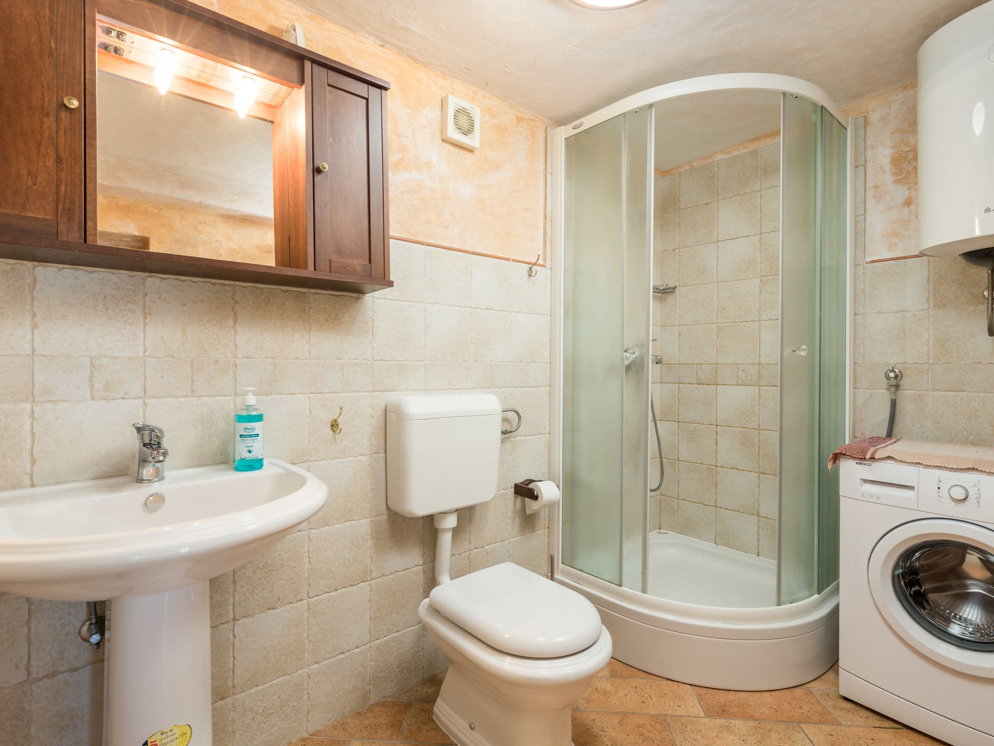 Bathroom / Wellness