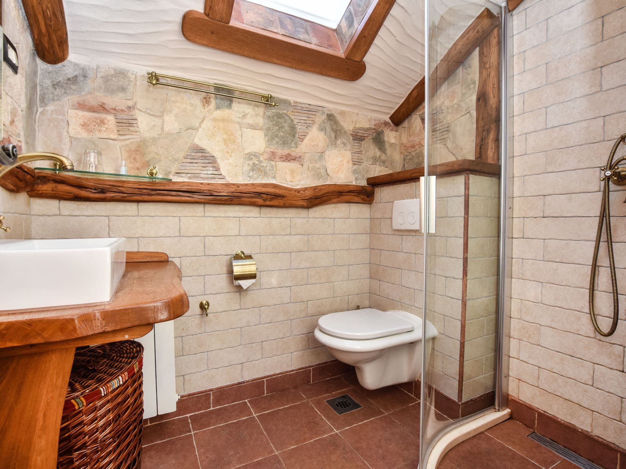 Bathroom / Wellness