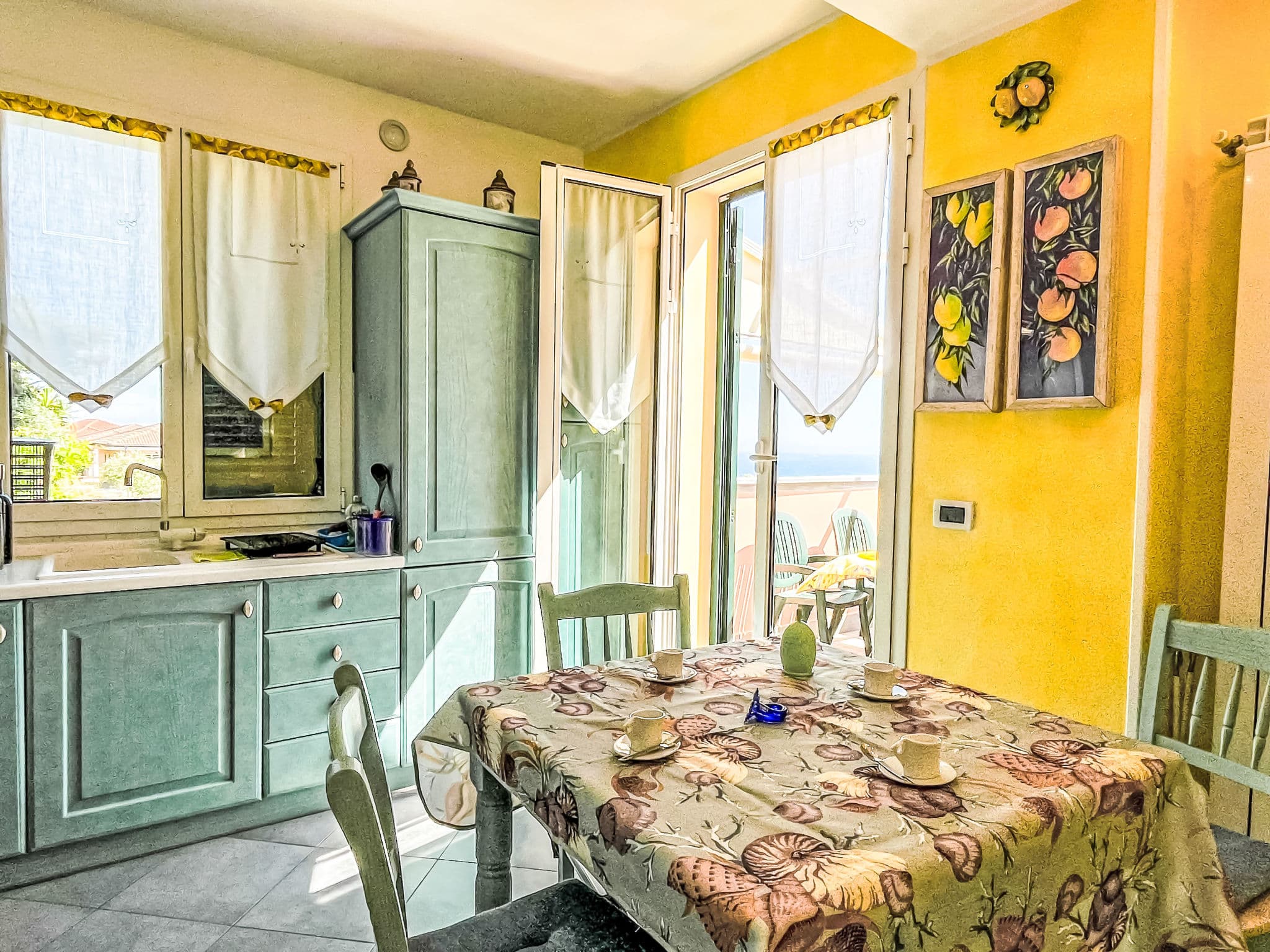 Kitchen / Dining Room