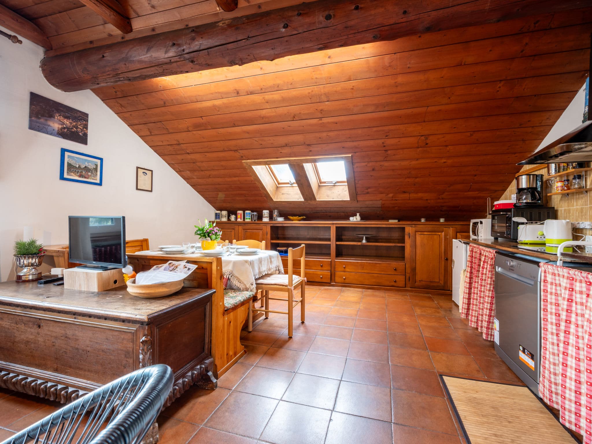 Kitchen / Dining Room