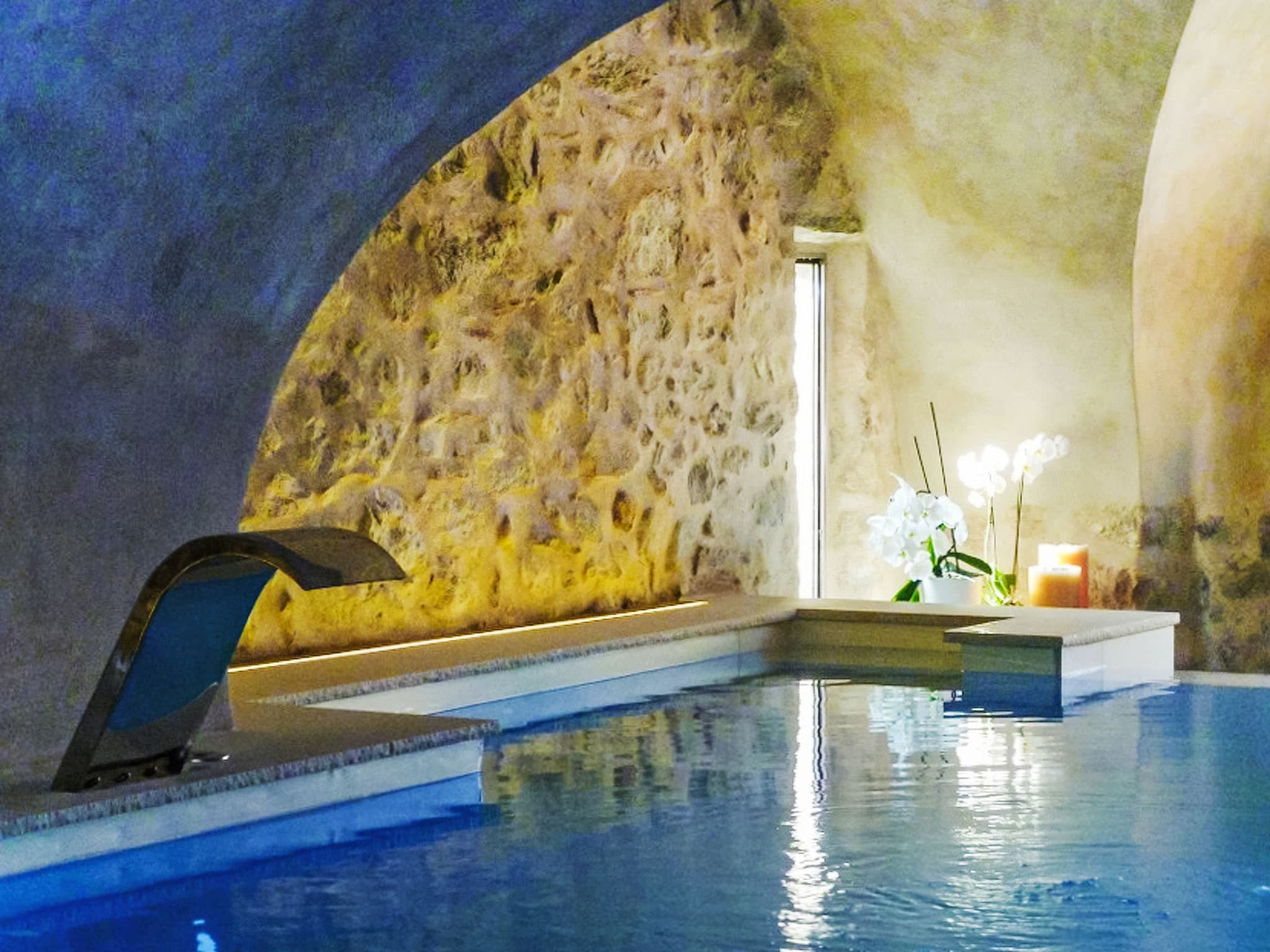 Pool Indoor
