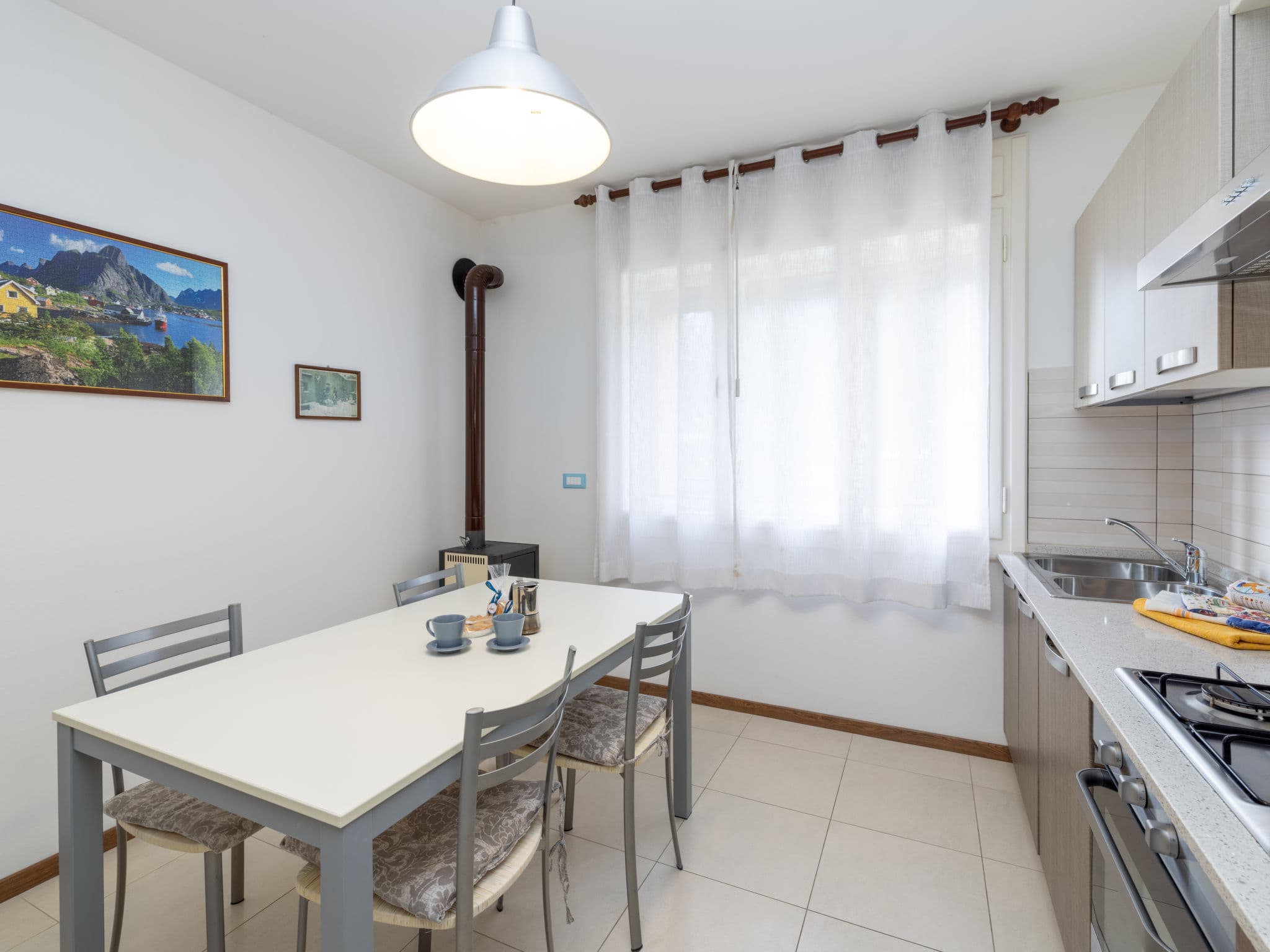 Kitchen / Dining Room