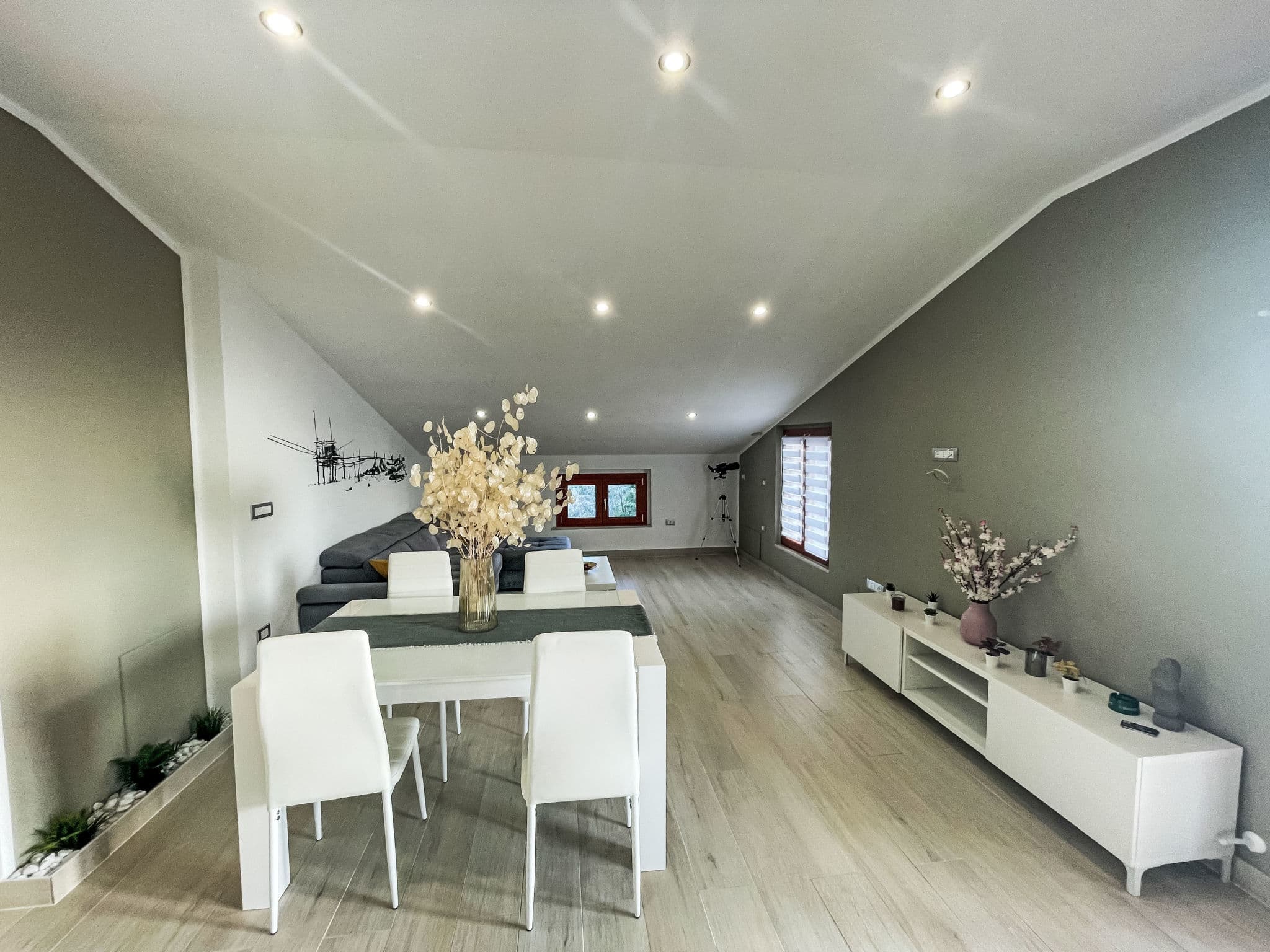 Kitchen / Dining Room