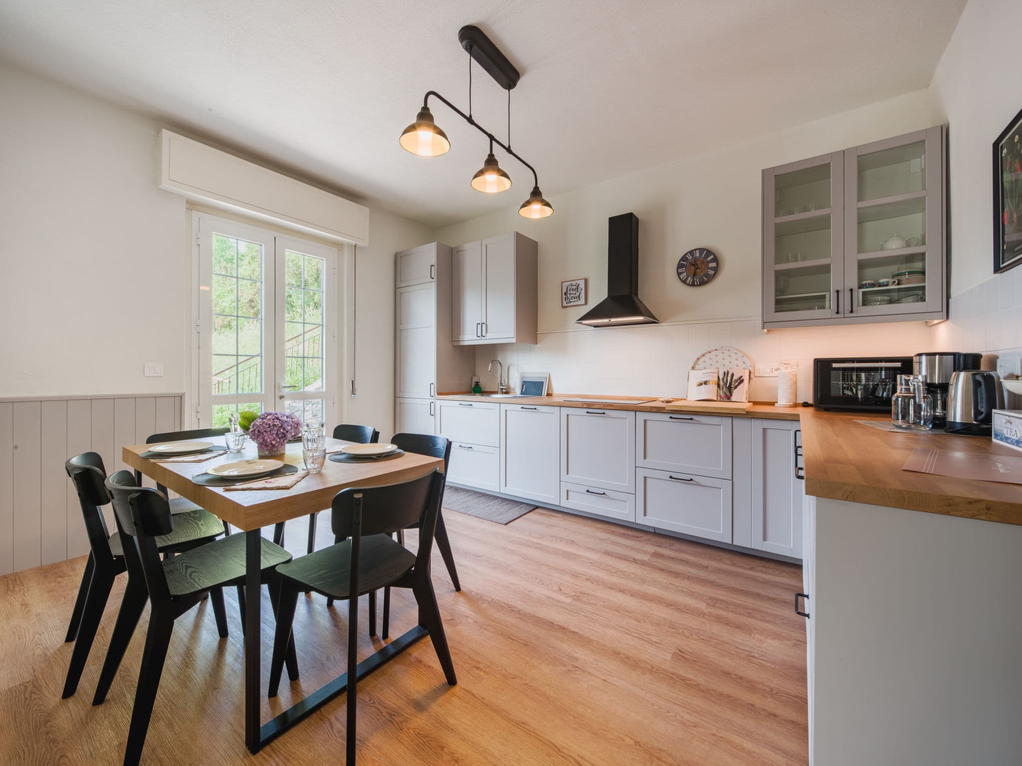 Kitchen / Dining Room