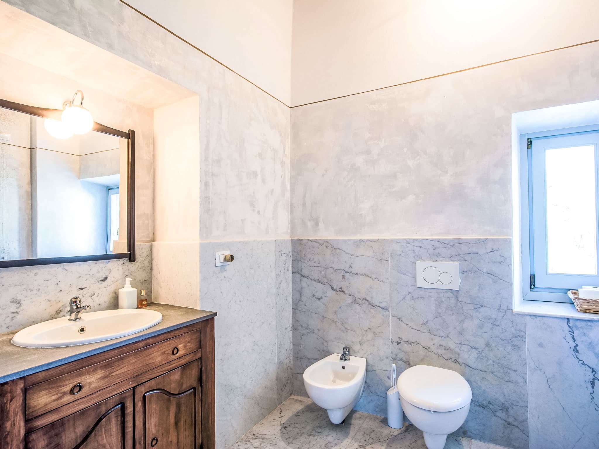 Bathroom / Wellness