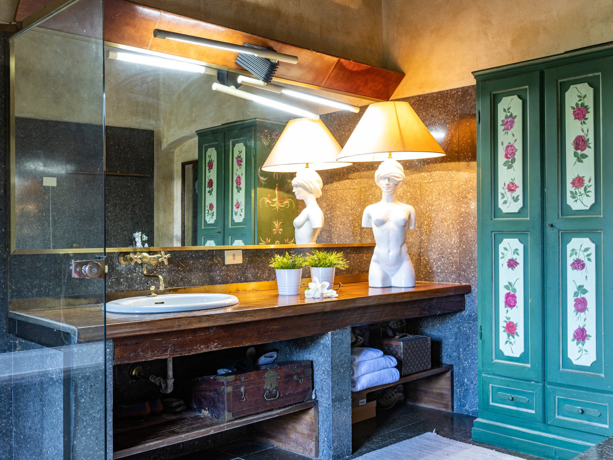 Bathroom / Wellness