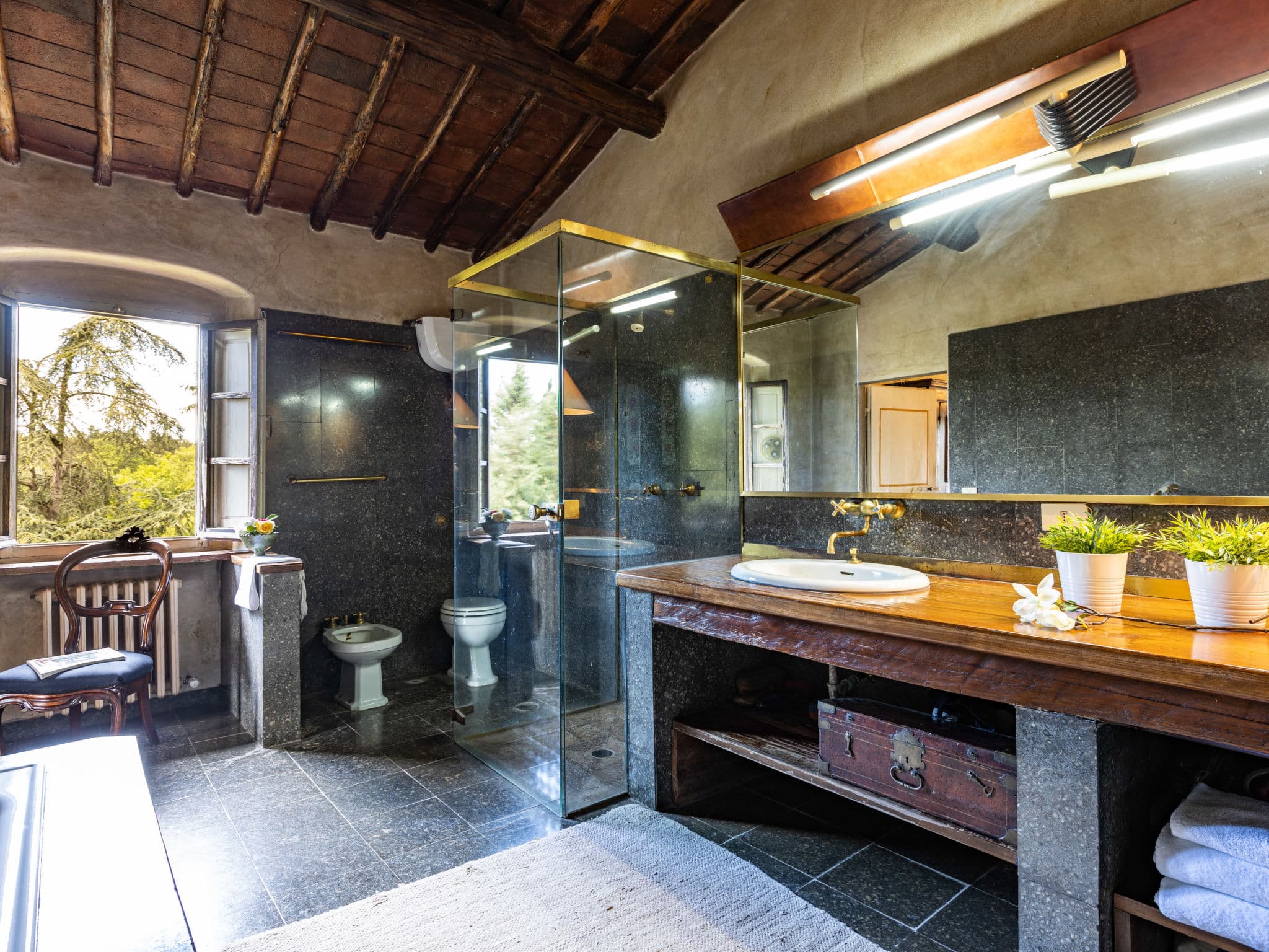 Bathroom / Wellness