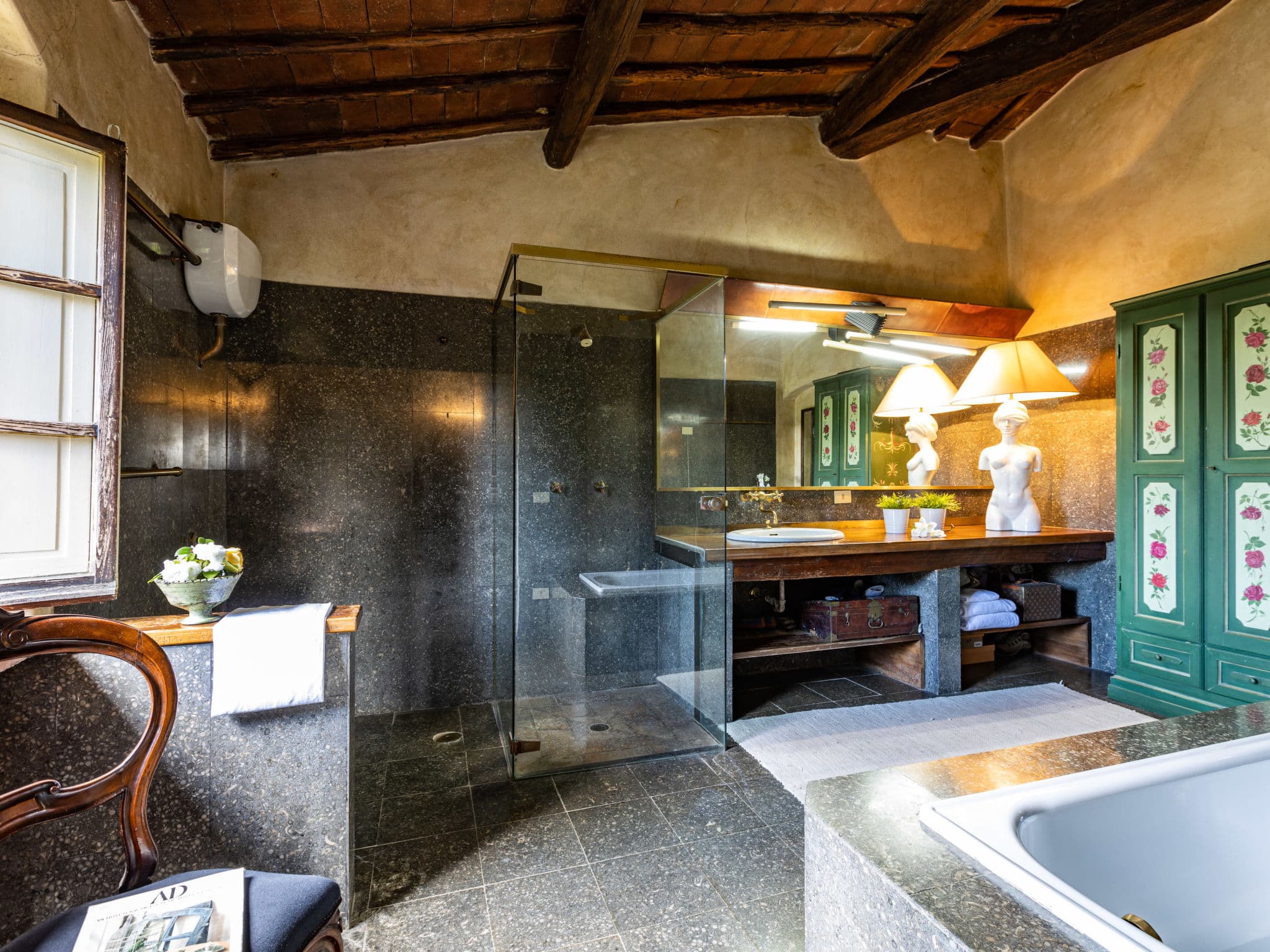 Bathroom / Wellness