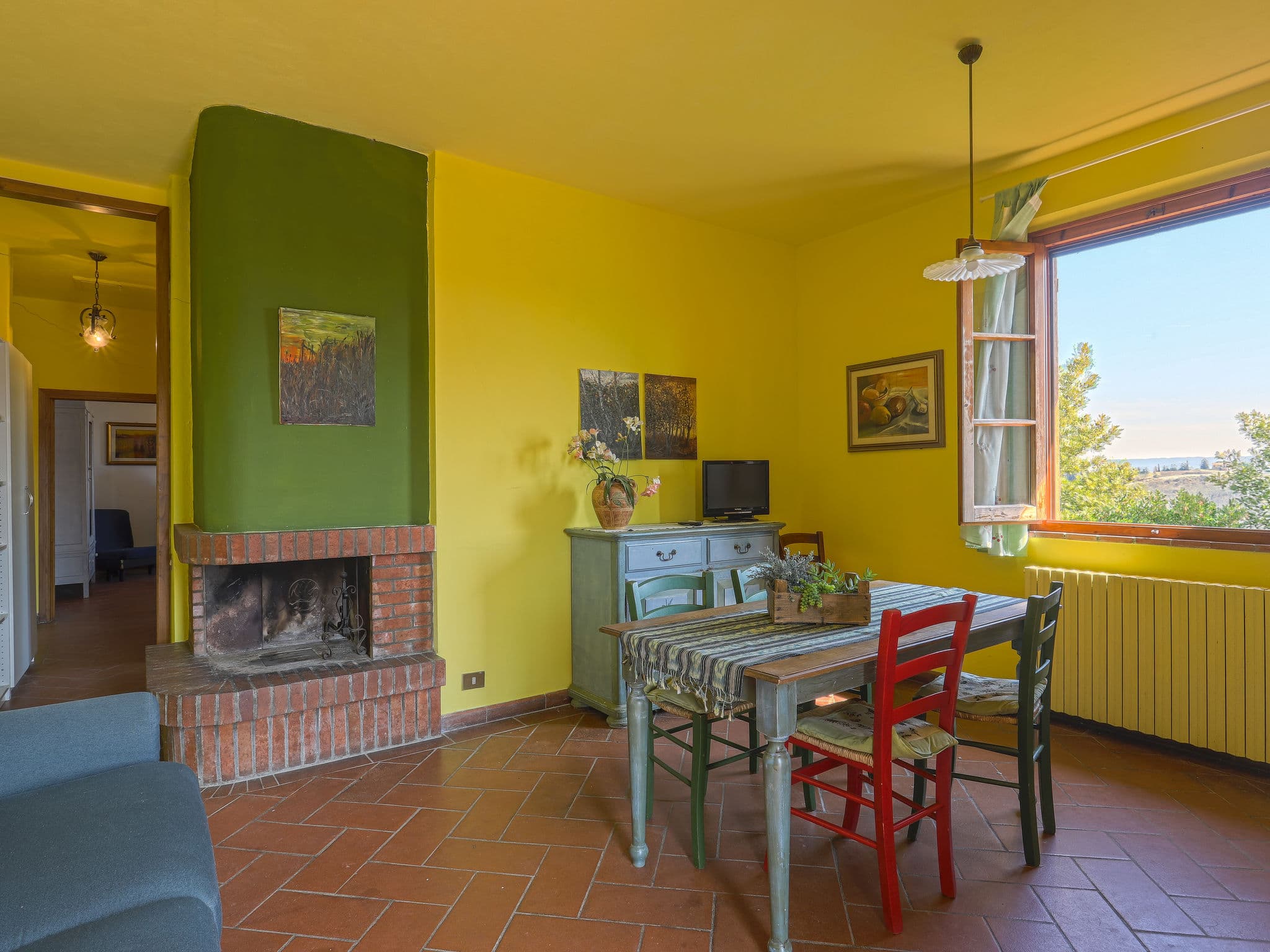 Kitchen / Dining Room