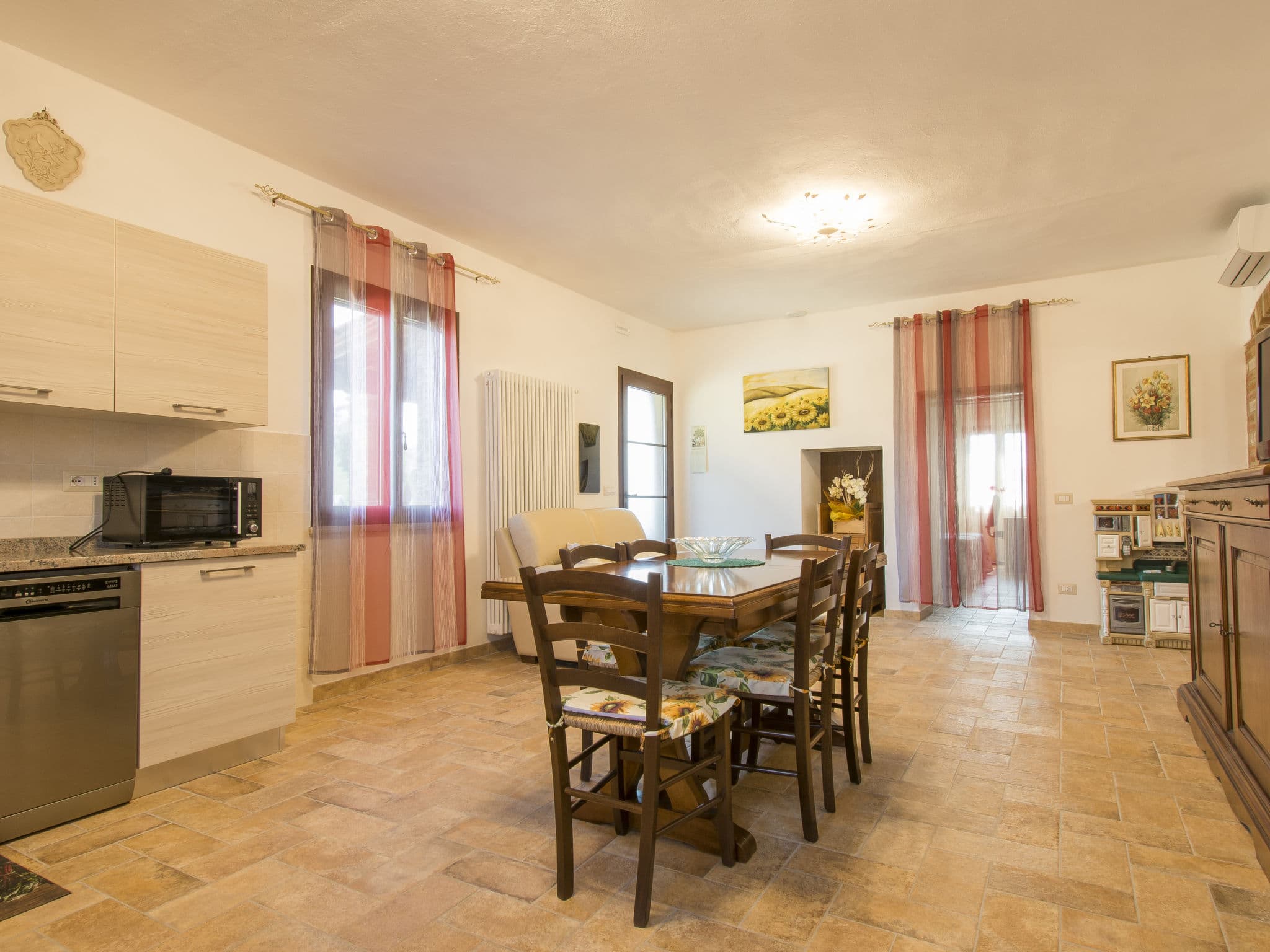 Kitchen / Dining Room