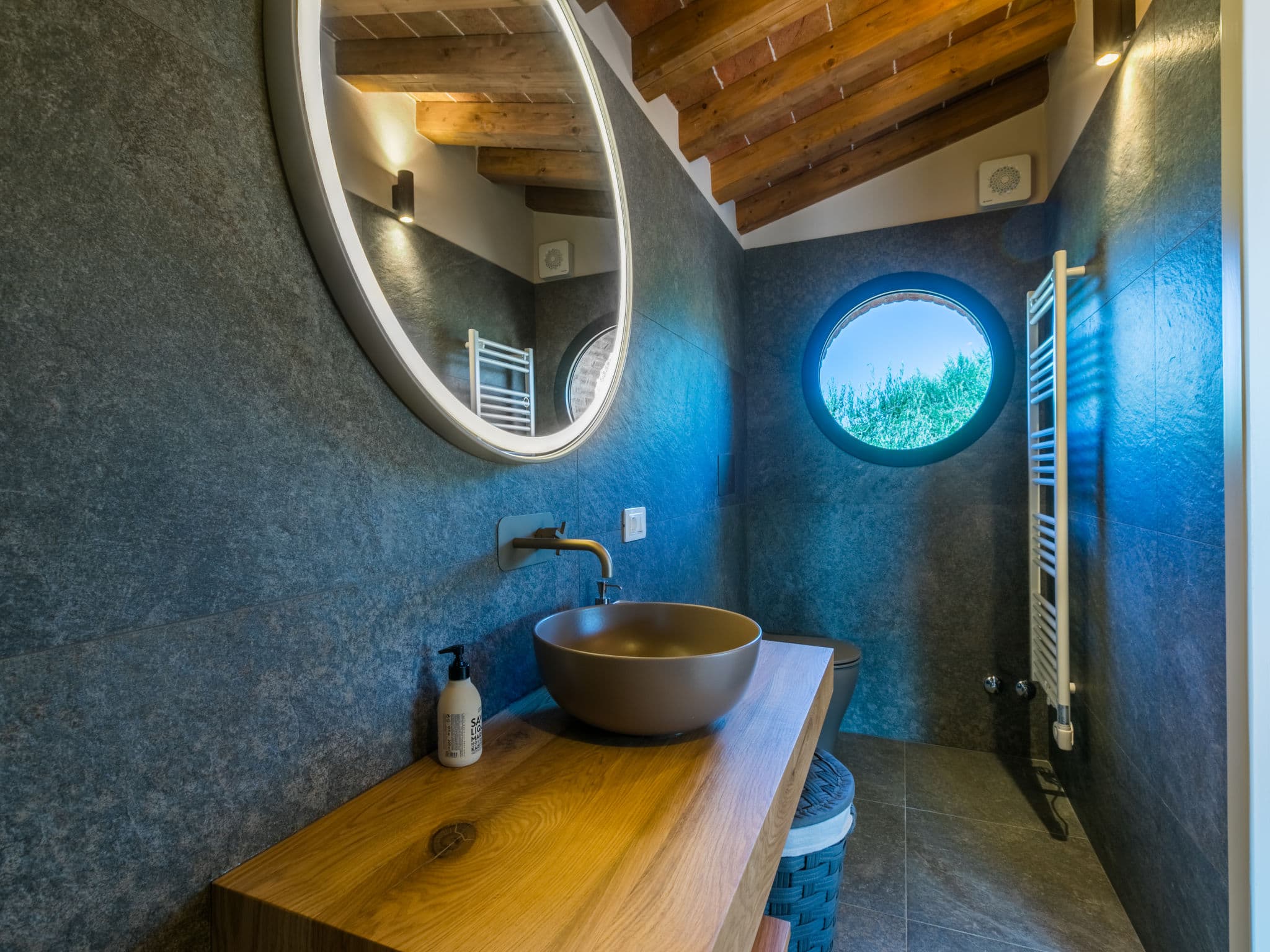 Bathroom / Wellness