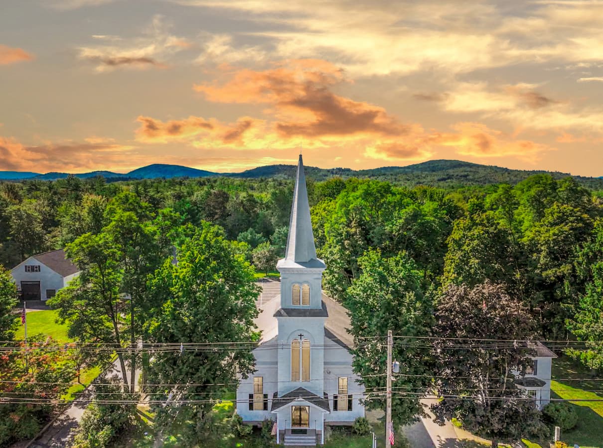 1826 Conway Renovated Church | 5 Bdrm, Pond Access