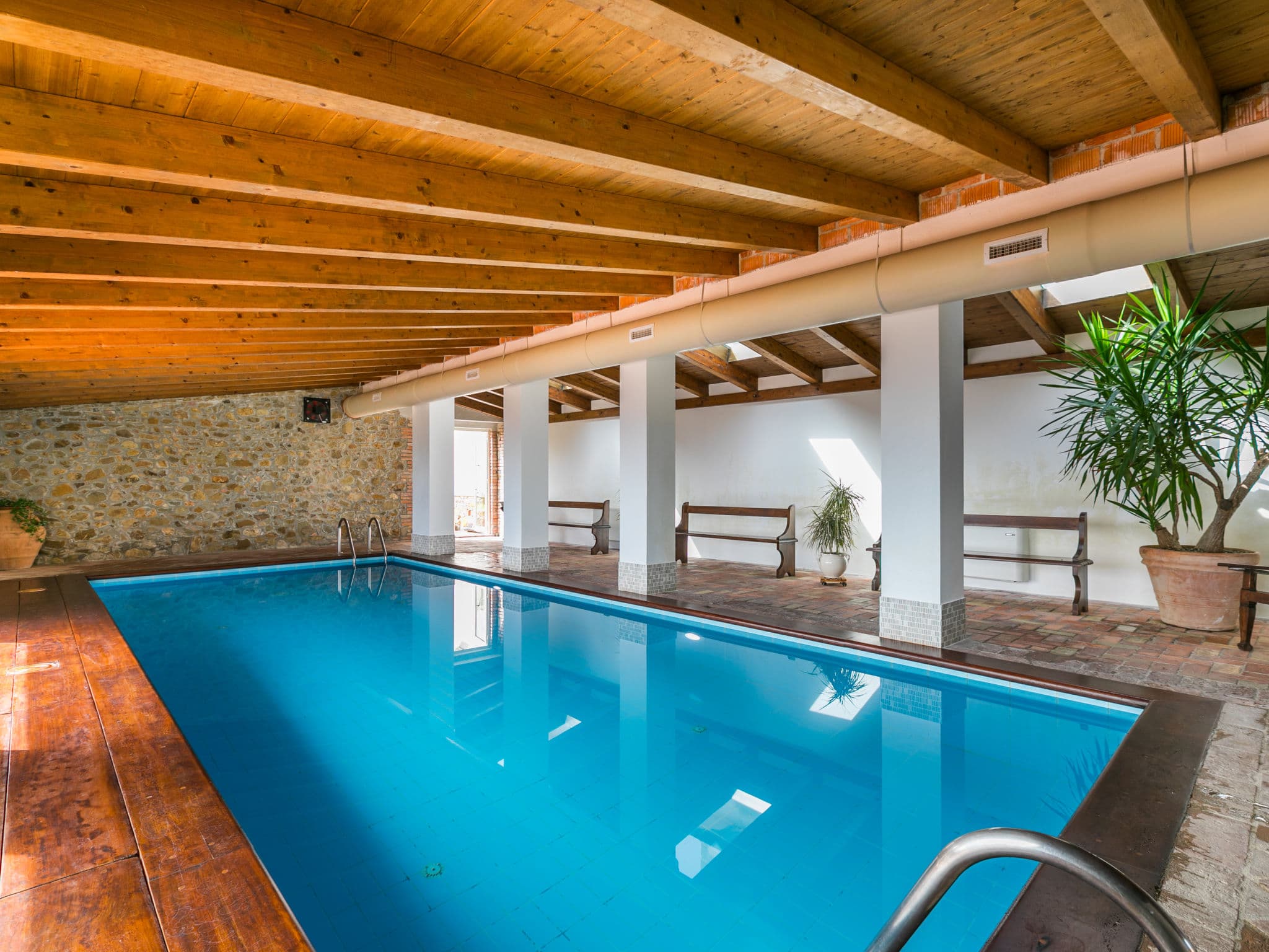 Pool Indoor
