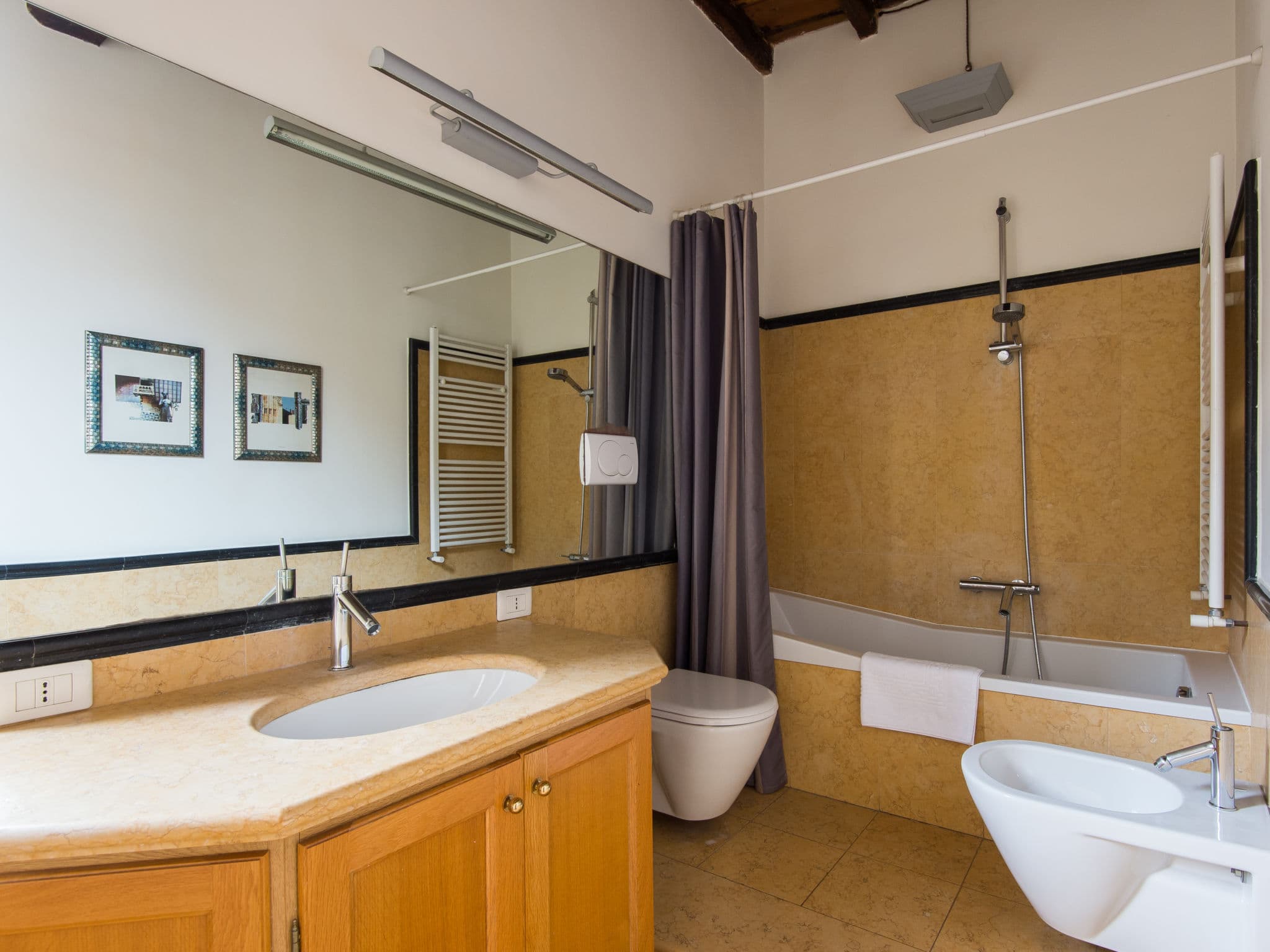 Bathroom / Wellness