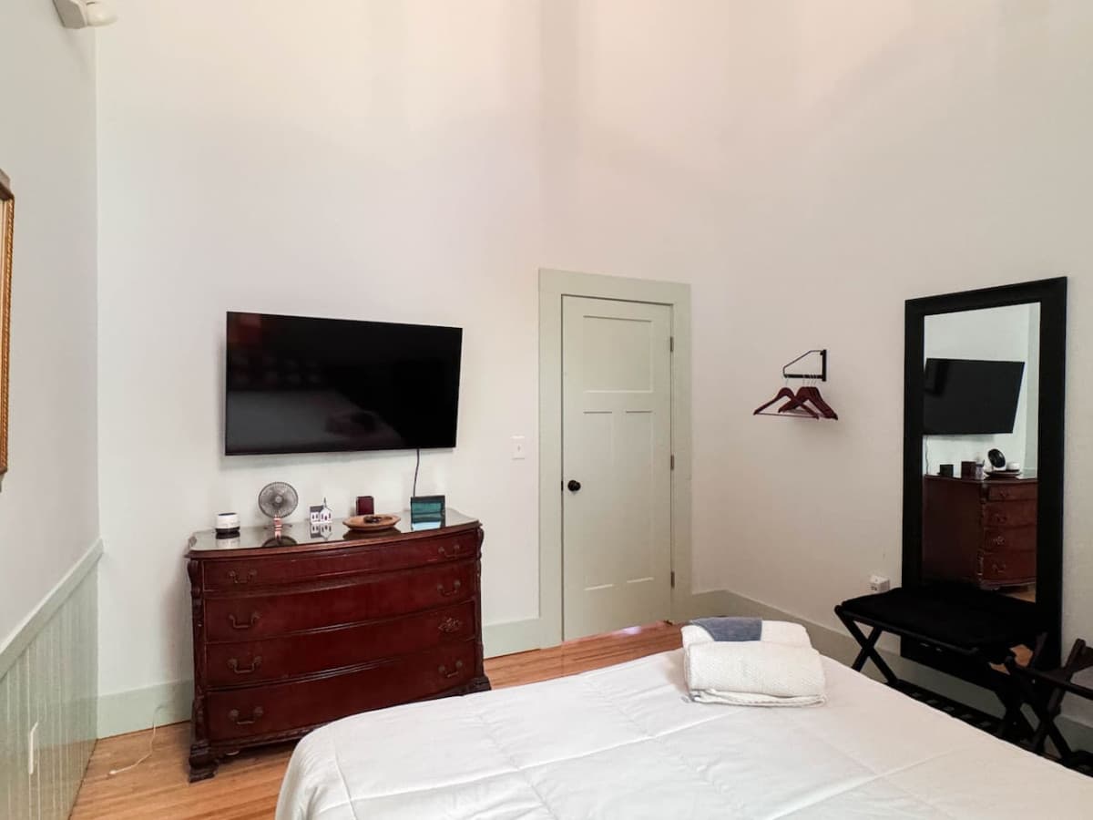Gallery Image 52