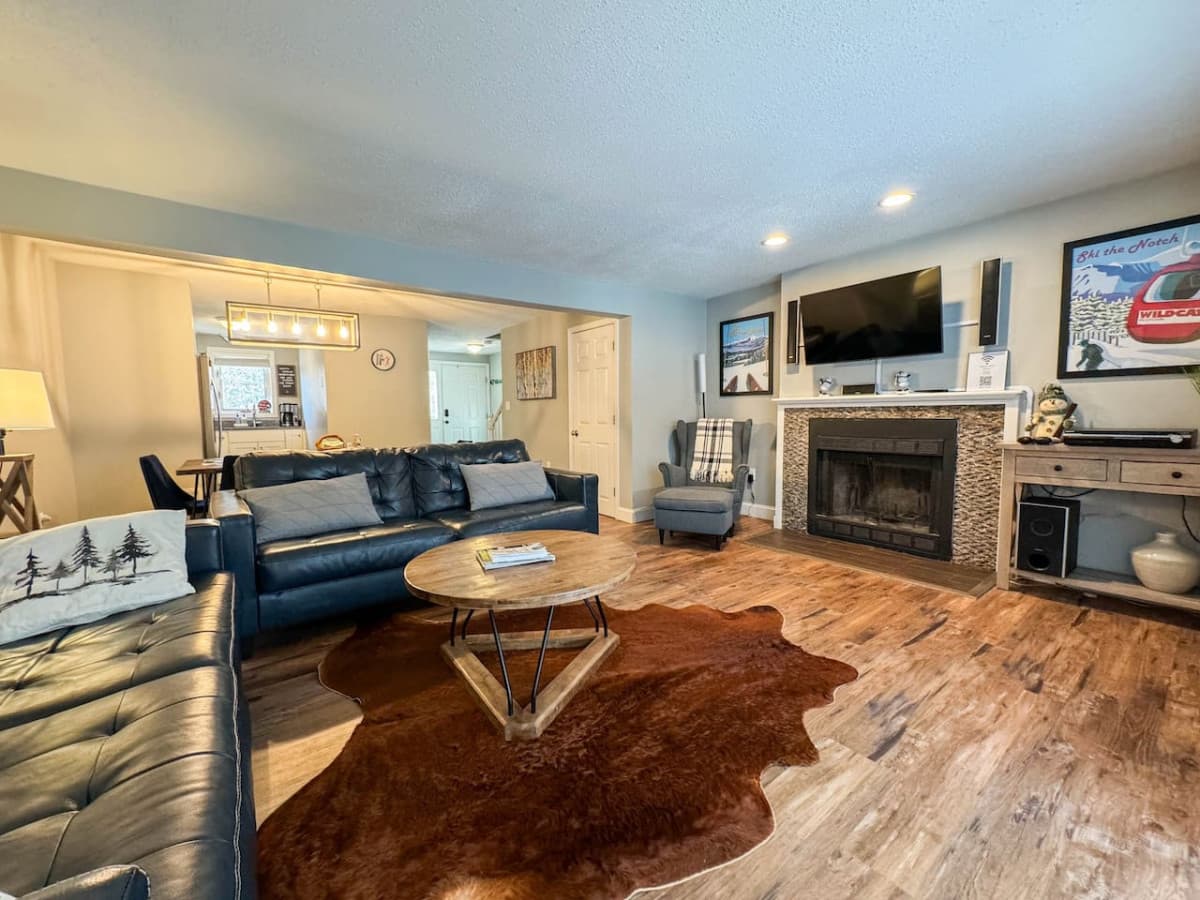 The Hawk Haven | Spacious, Game Room, Trail Access
