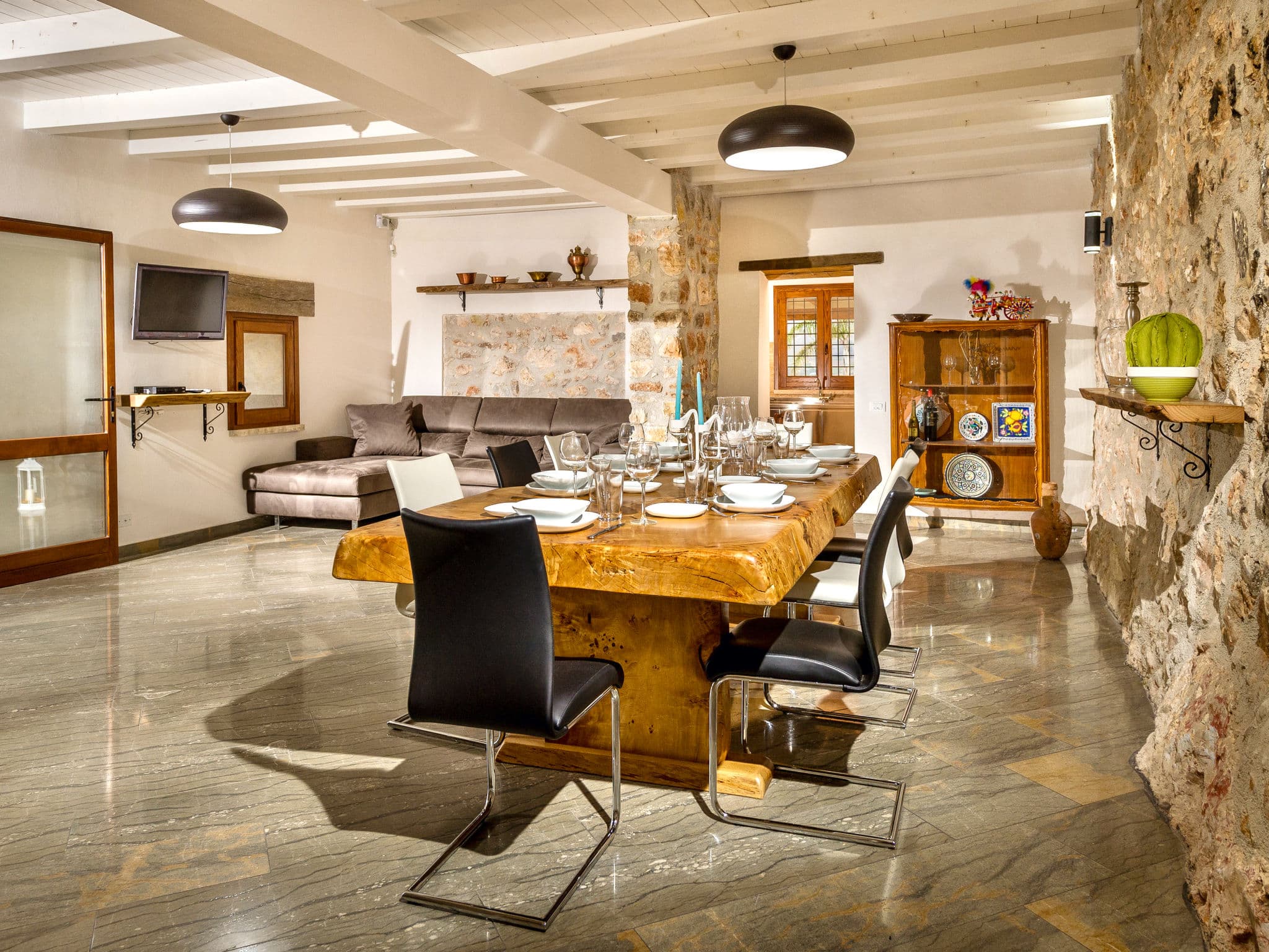 Kitchen / Dining Room