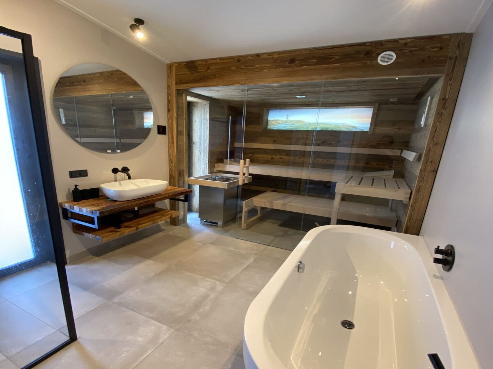 Bathroom / Wellness
