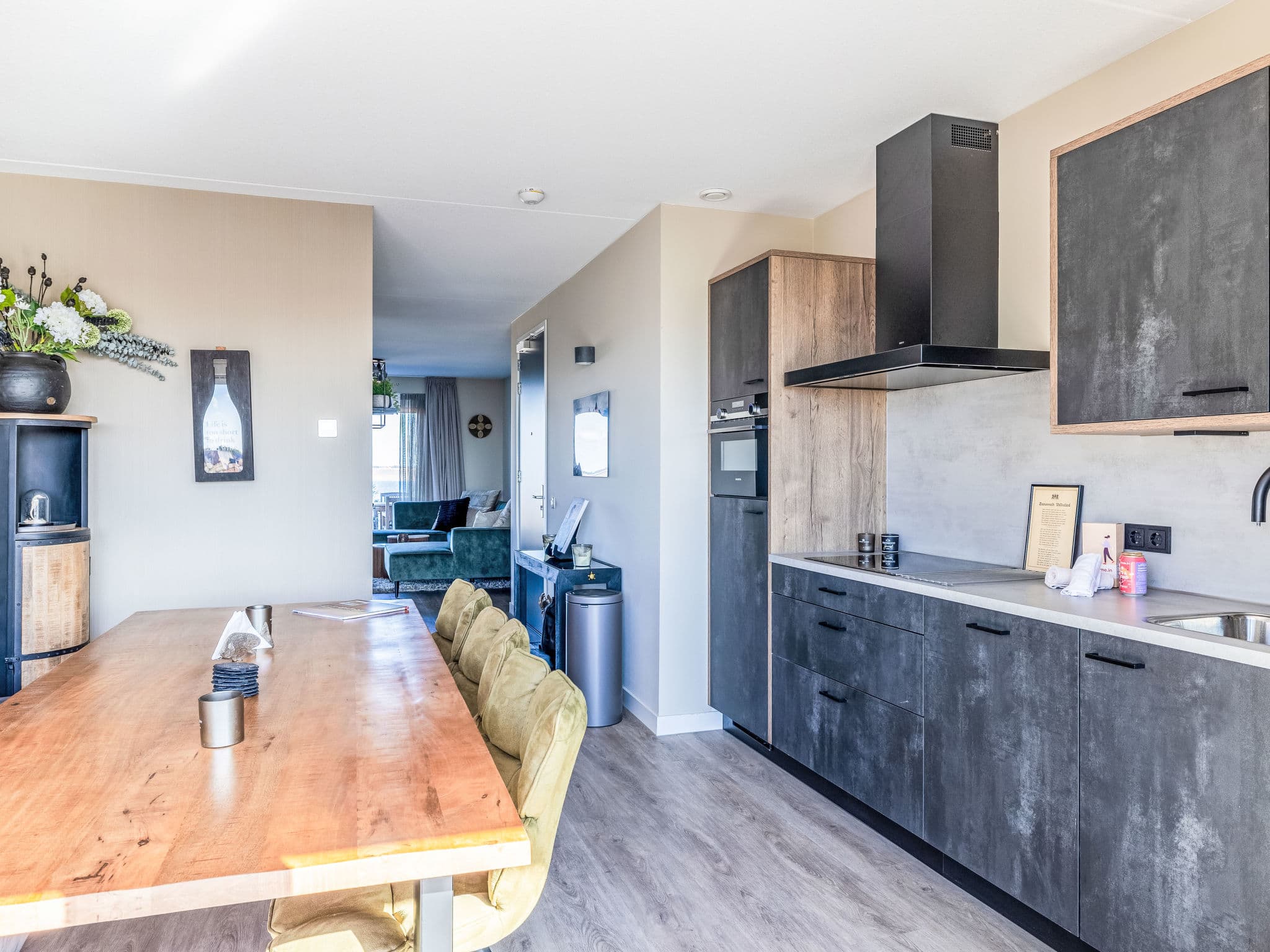 Kitchen / Dining Room