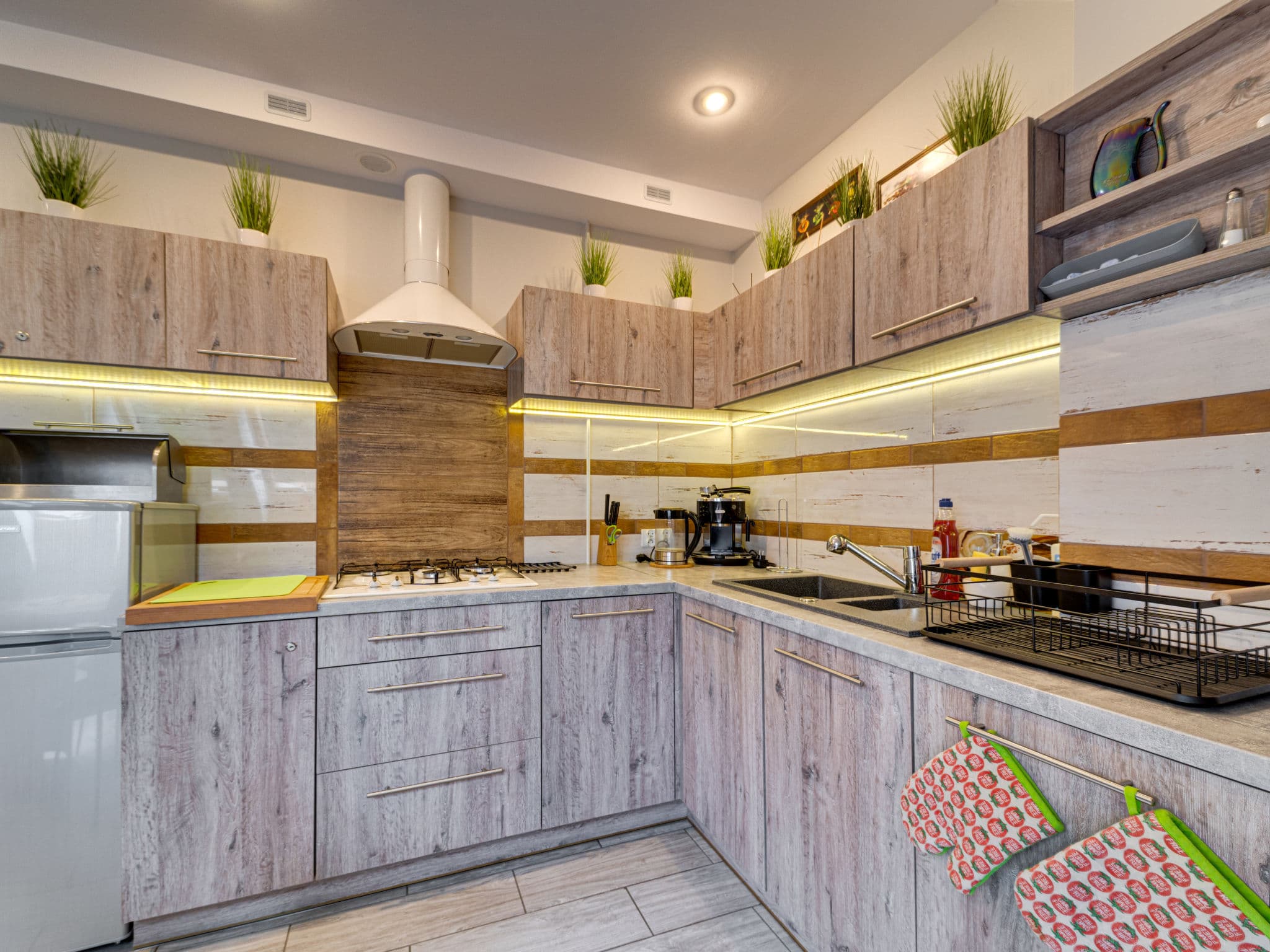 Kitchen / Dining Room