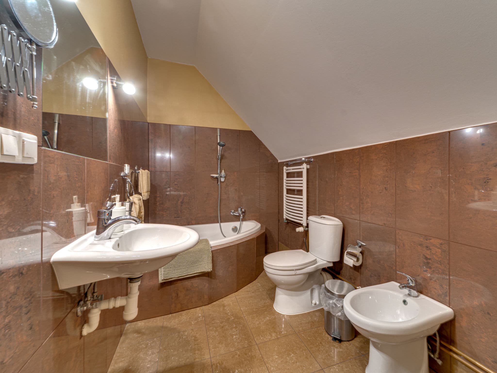 Bathroom / Wellness