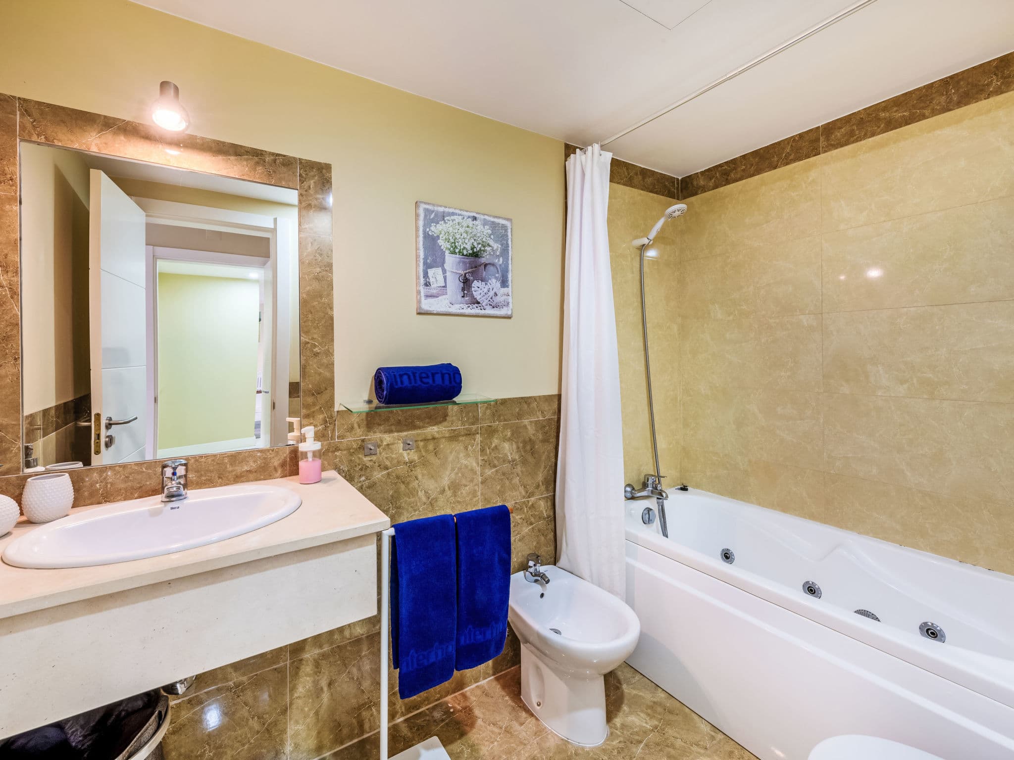 Bathroom / Wellness