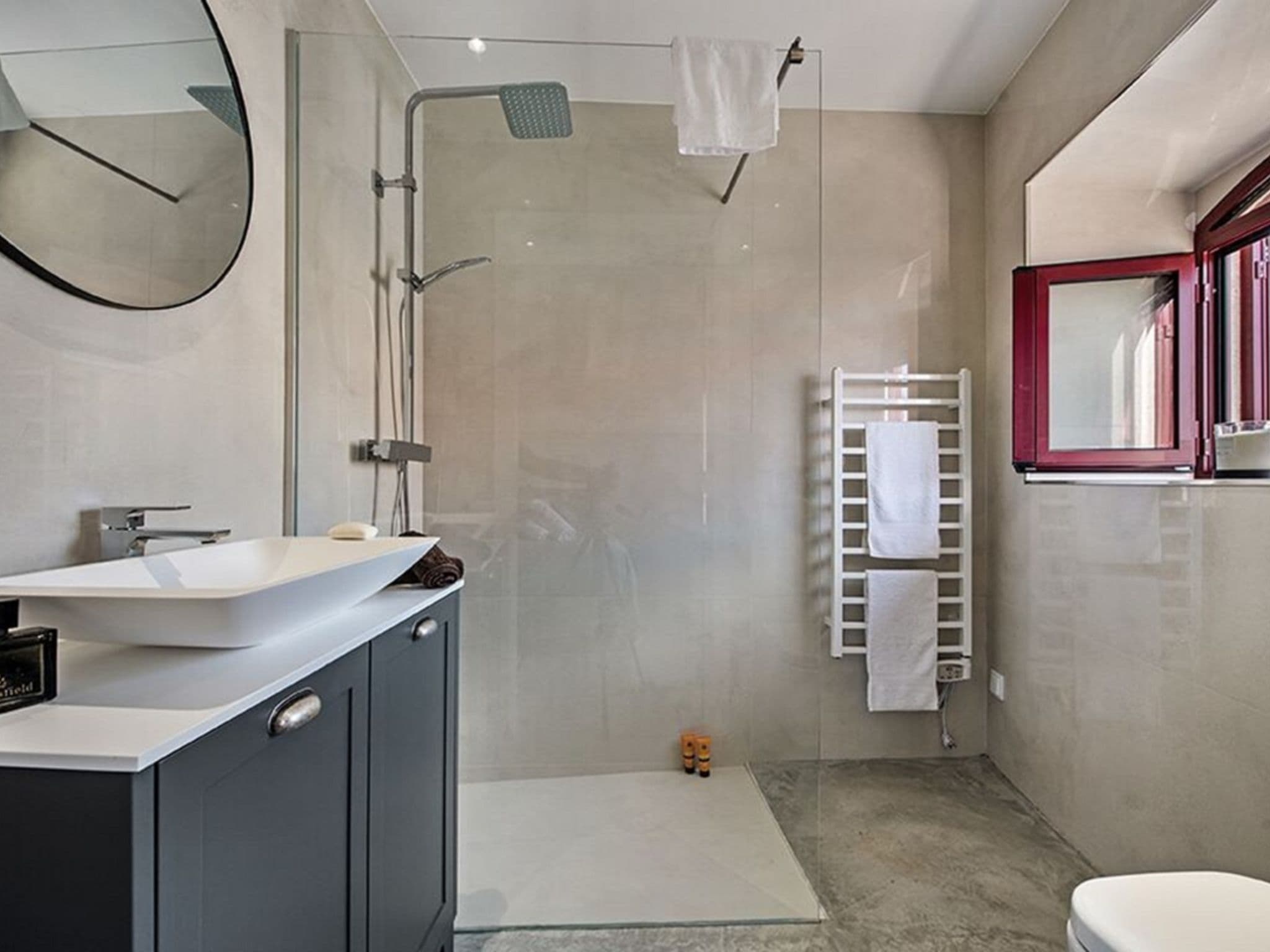 Bathroom / Wellness