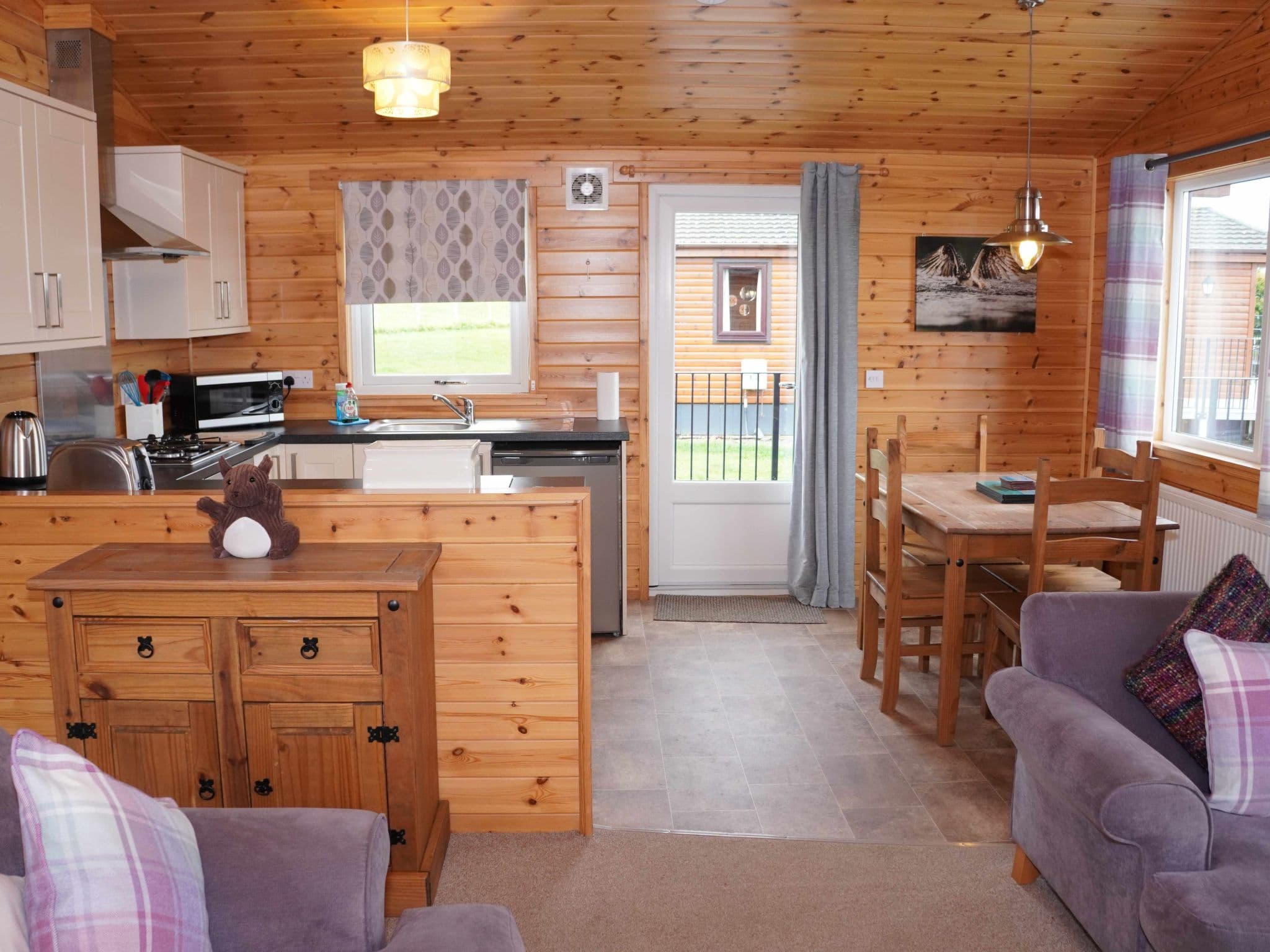 Kitchen / Dining Room