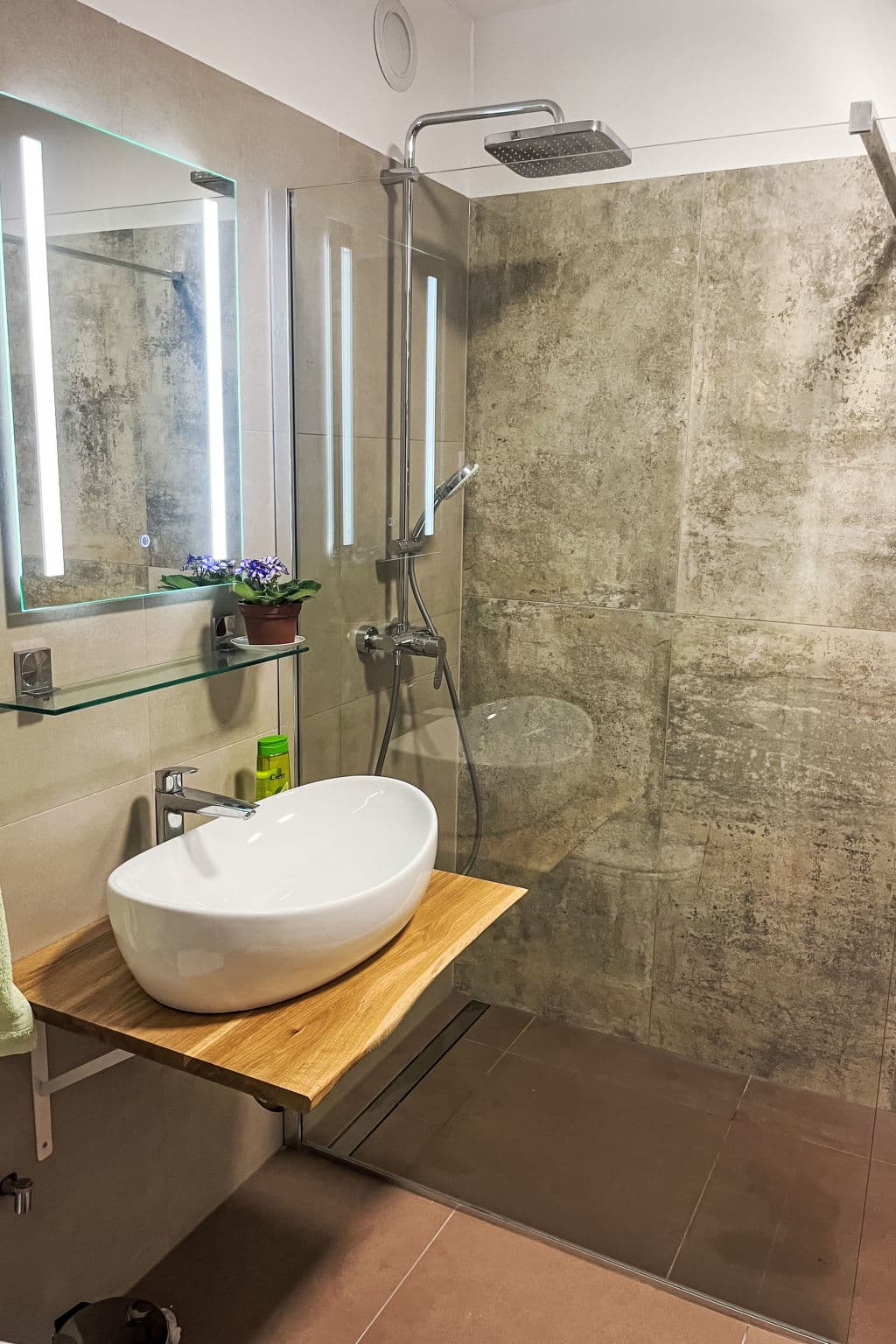 Bathroom / Wellness