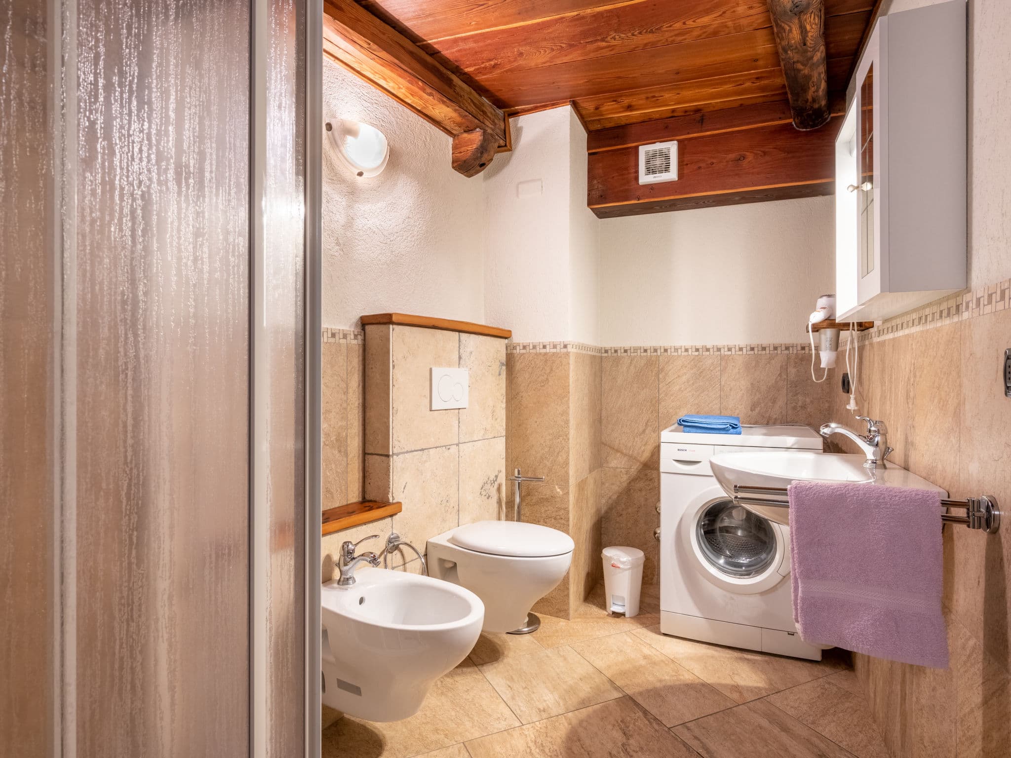 Bathroom / Wellness