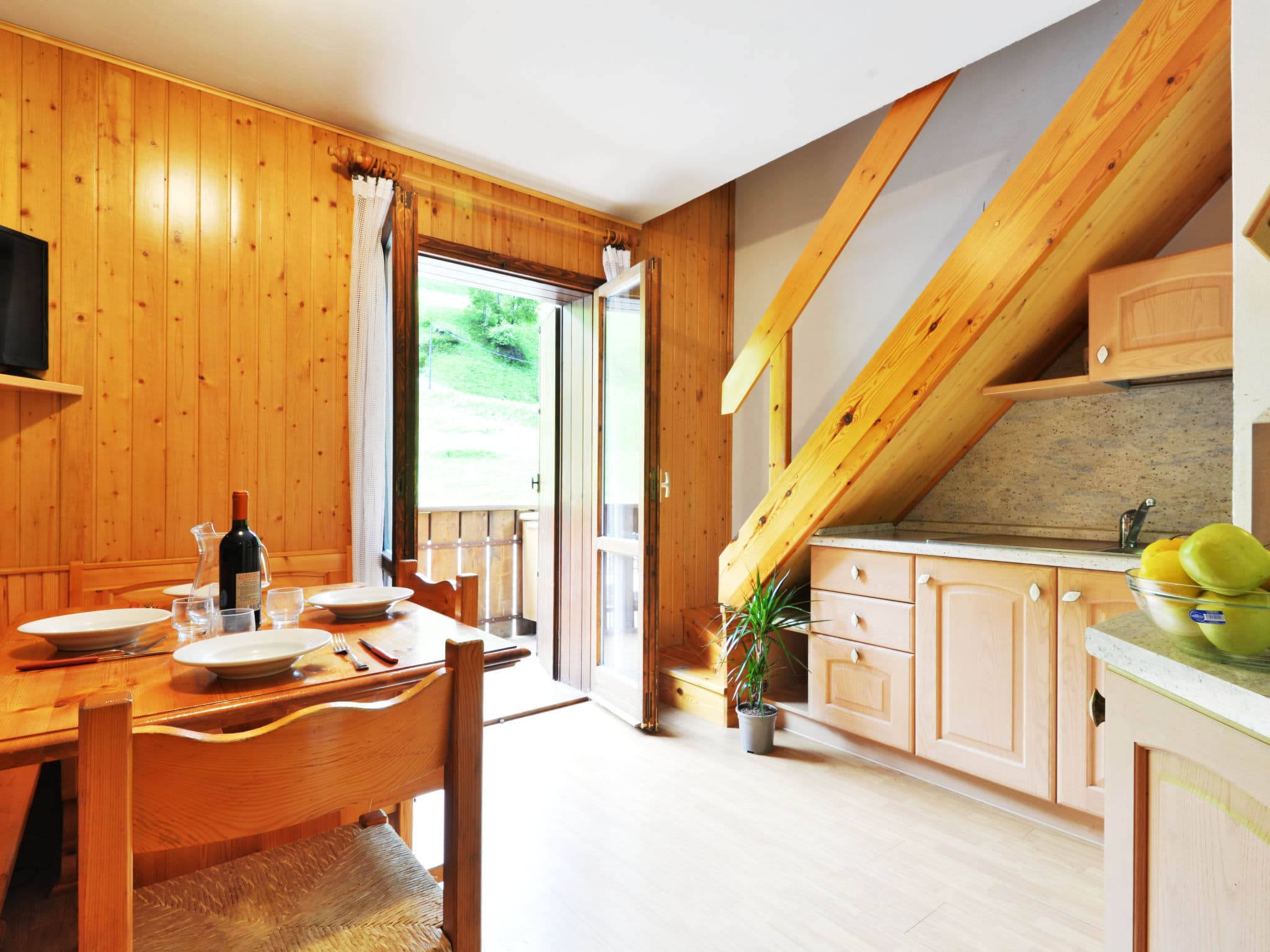 Kitchen / Dining Room