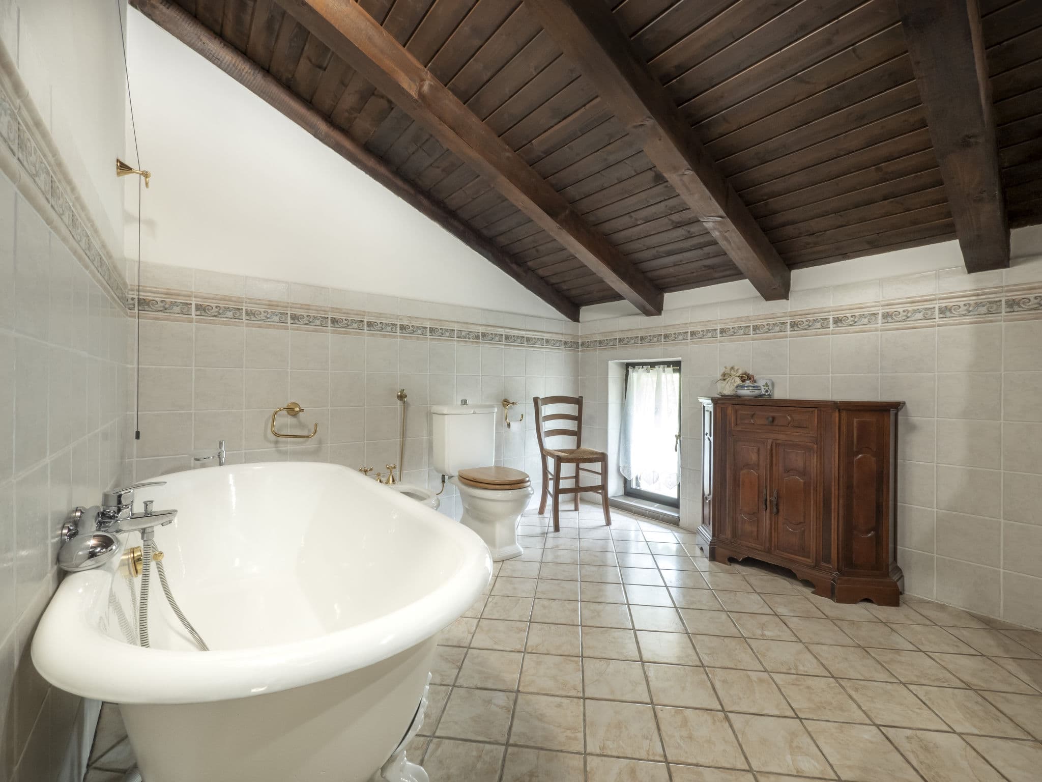 Bathroom / Wellness