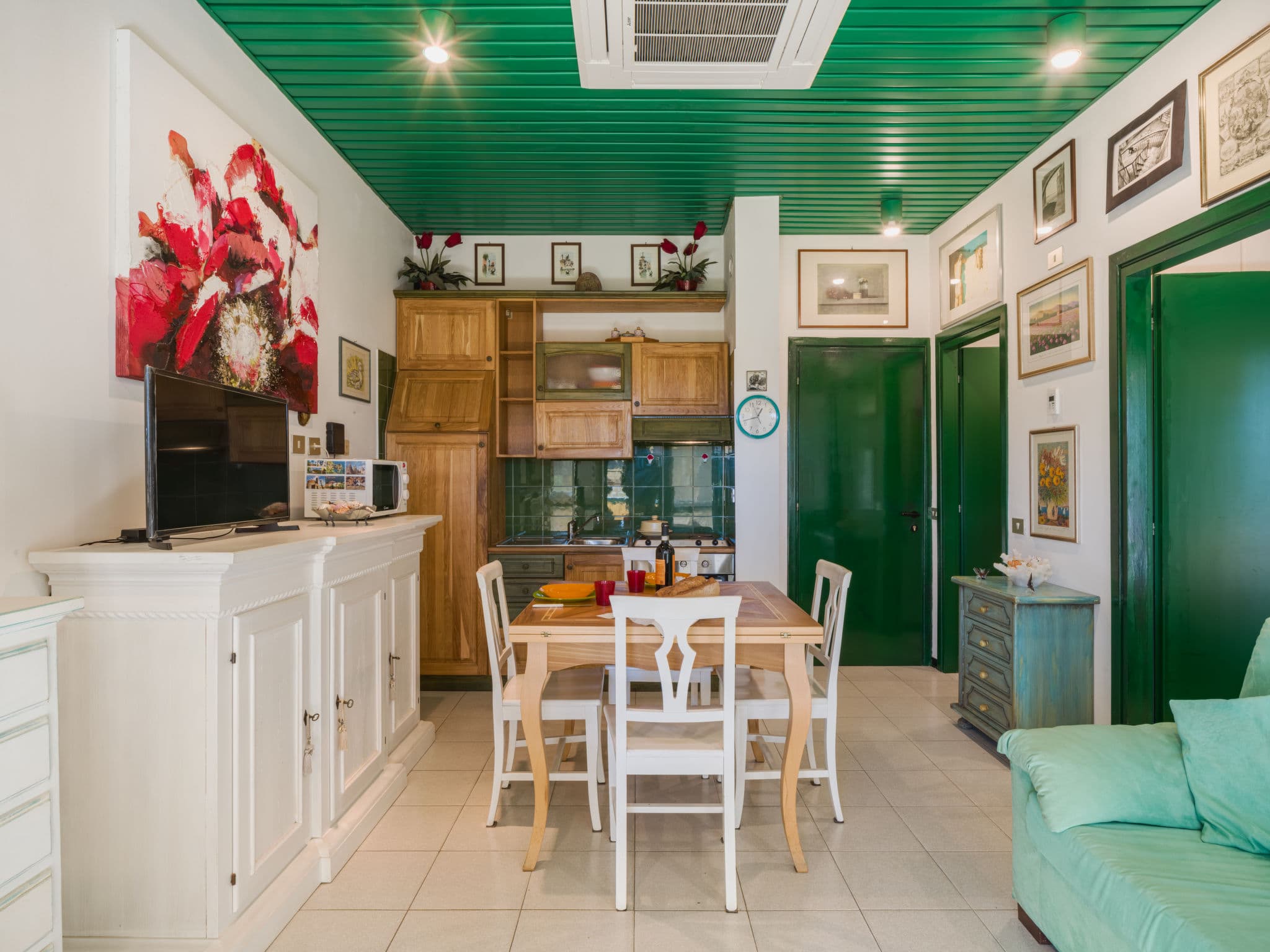 Kitchen / Dining Room