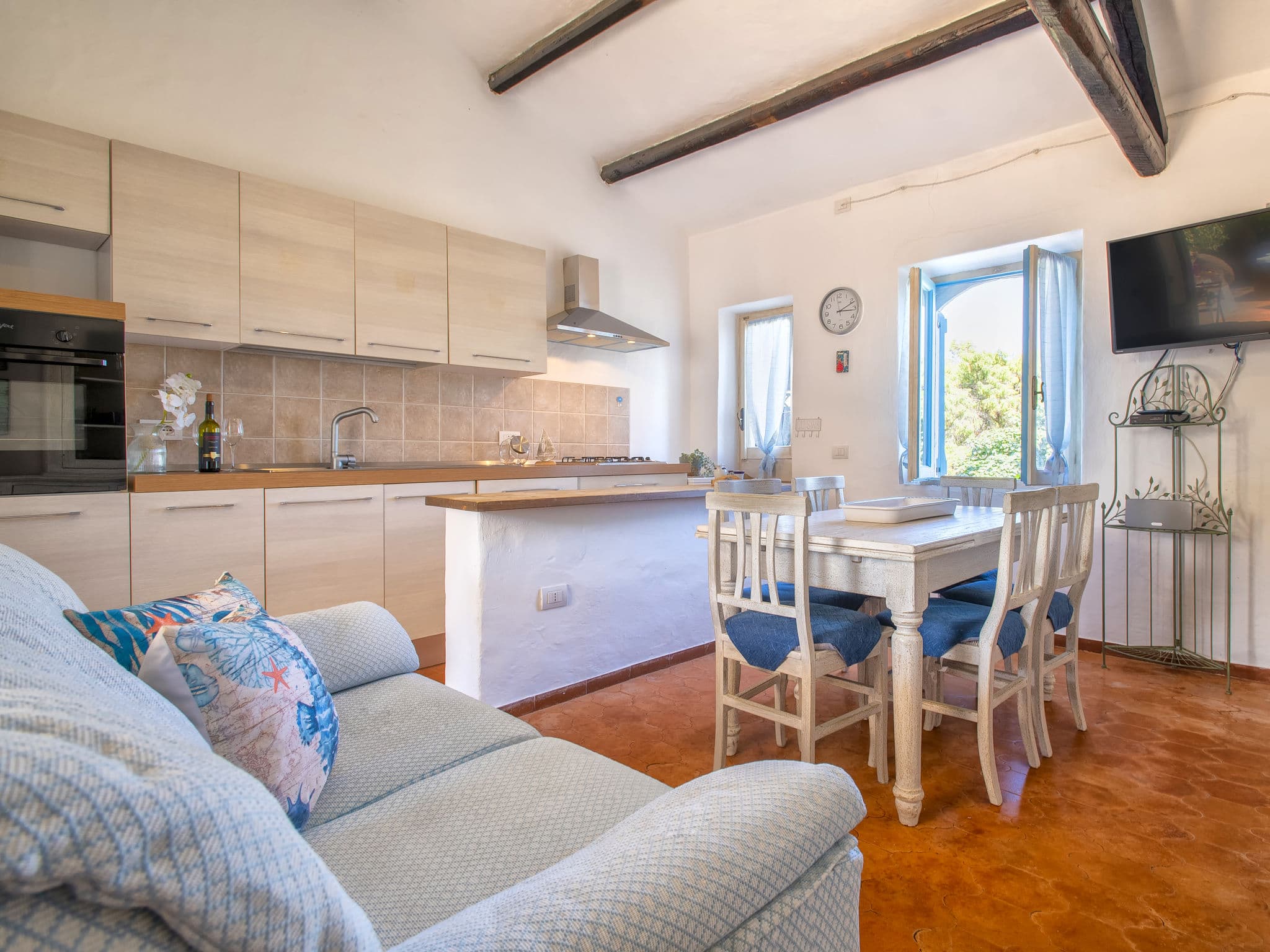 Kitchen / Dining Room