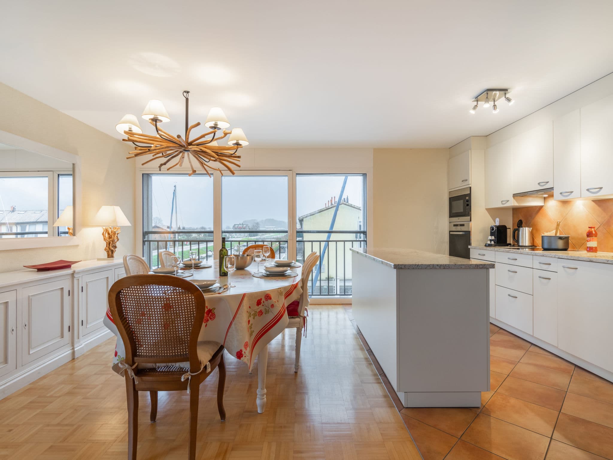 Kitchen / Dining Room