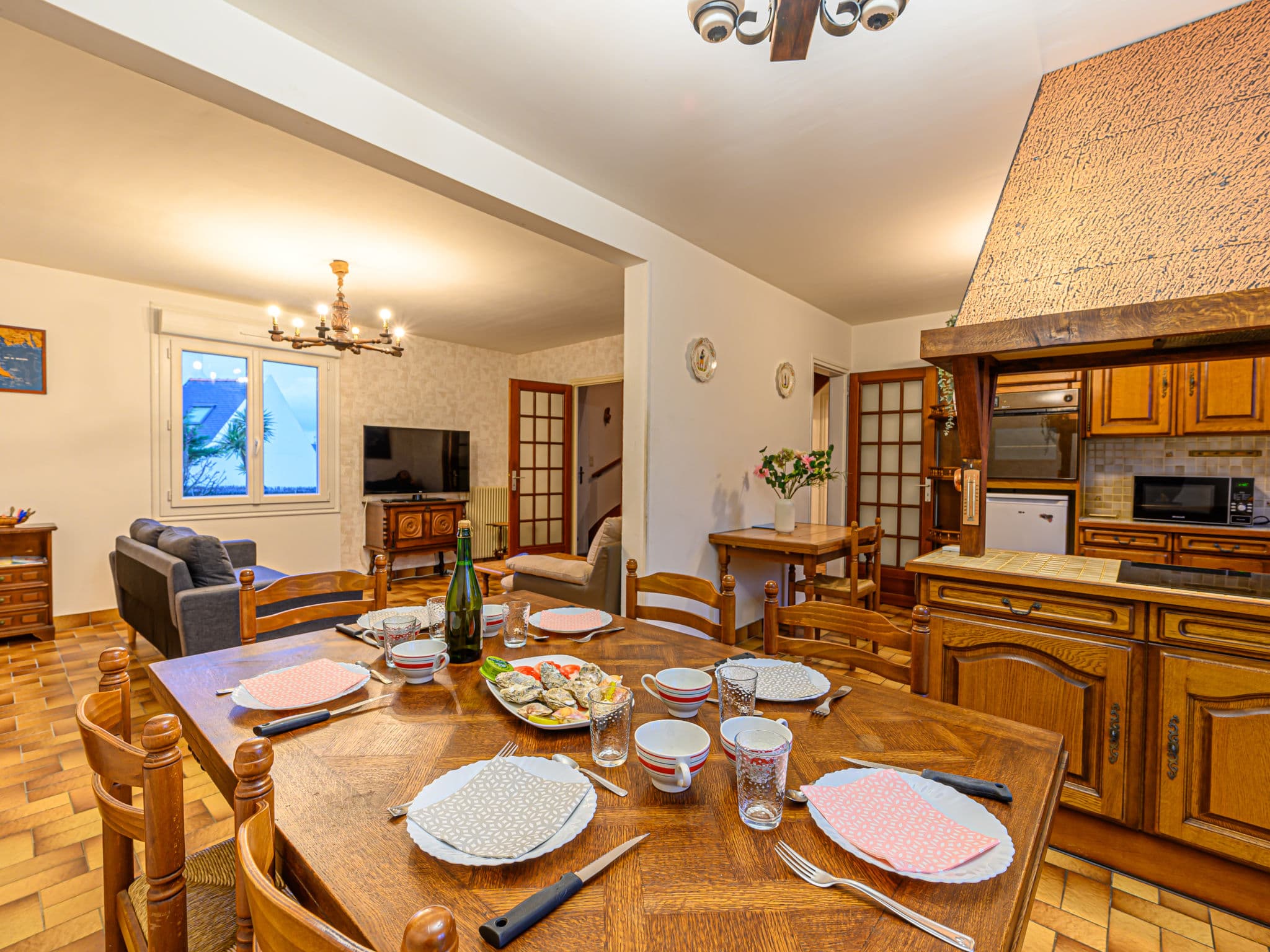 Kitchen / Dining Room