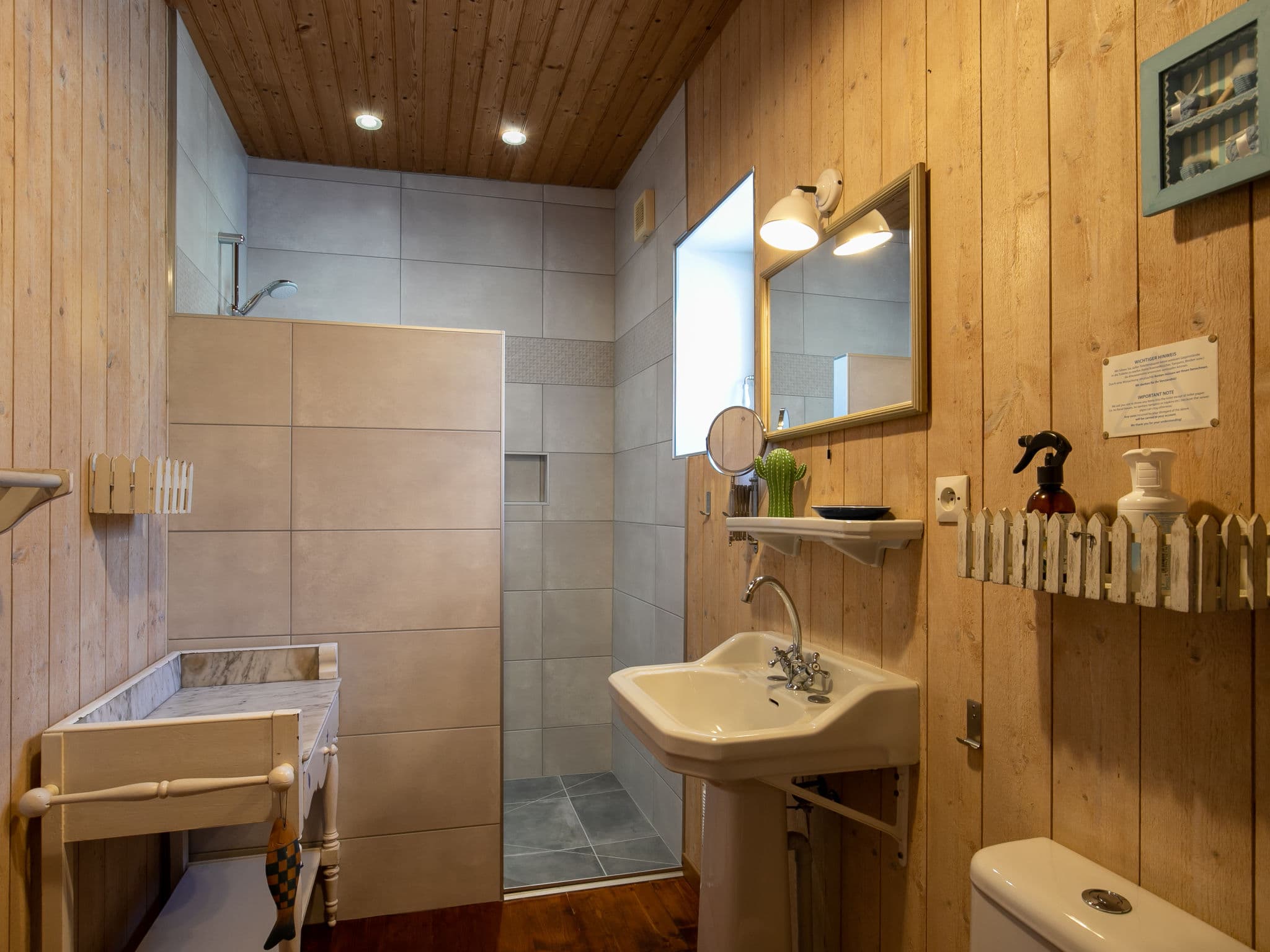 Bathroom / Wellness