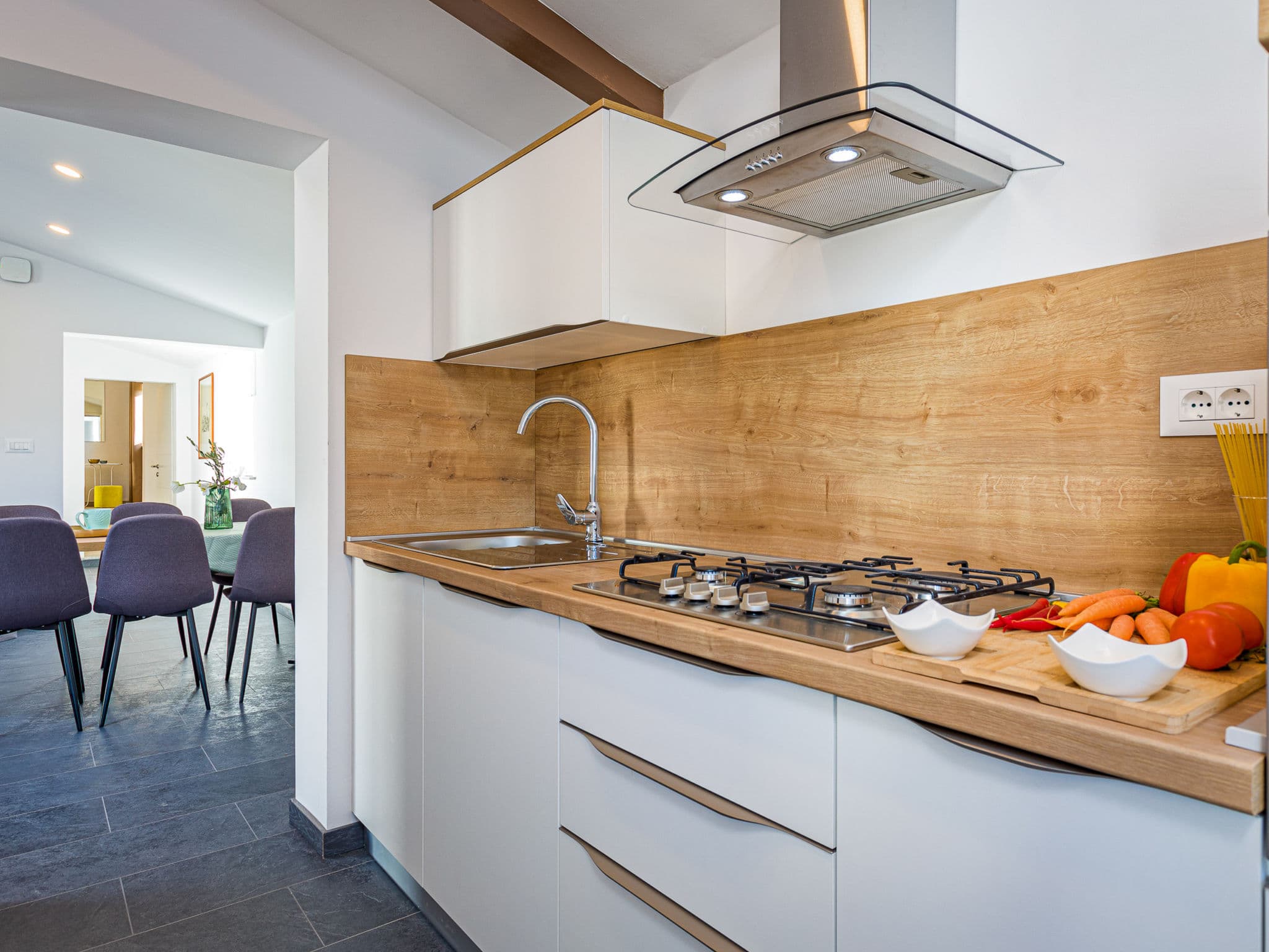 Kitchen / Dining Room