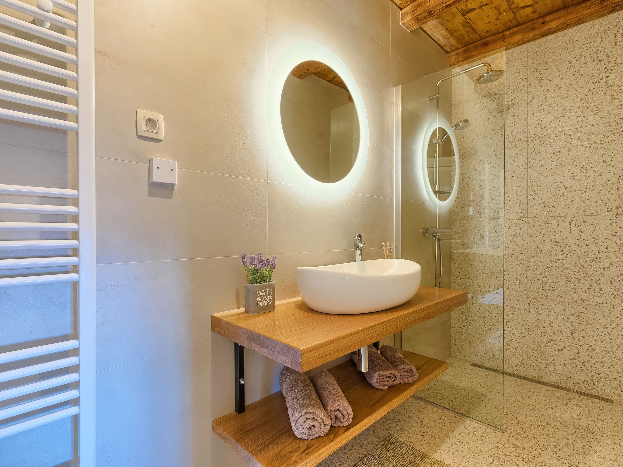 Bathroom / Wellness