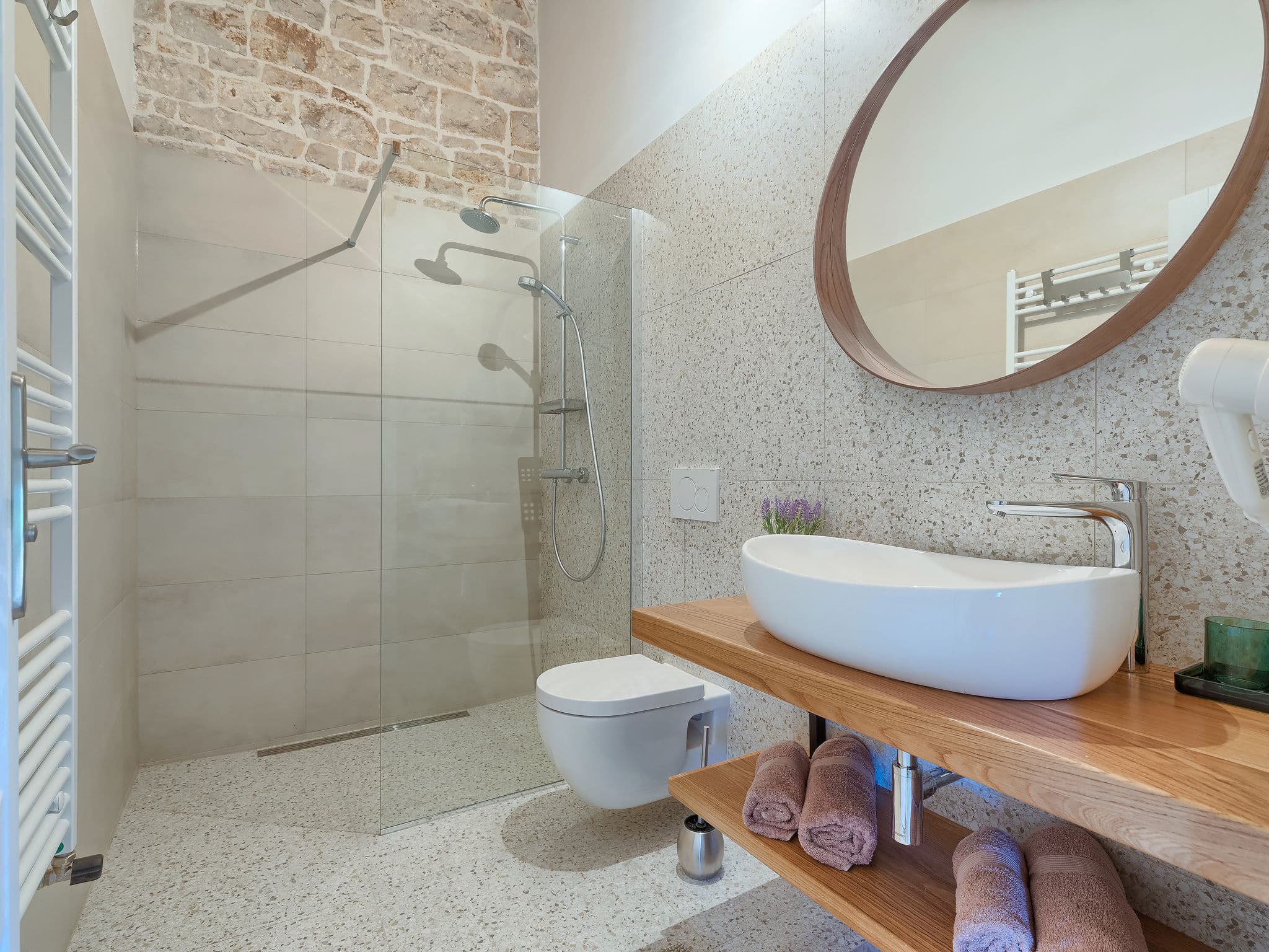 Bathroom / Wellness
