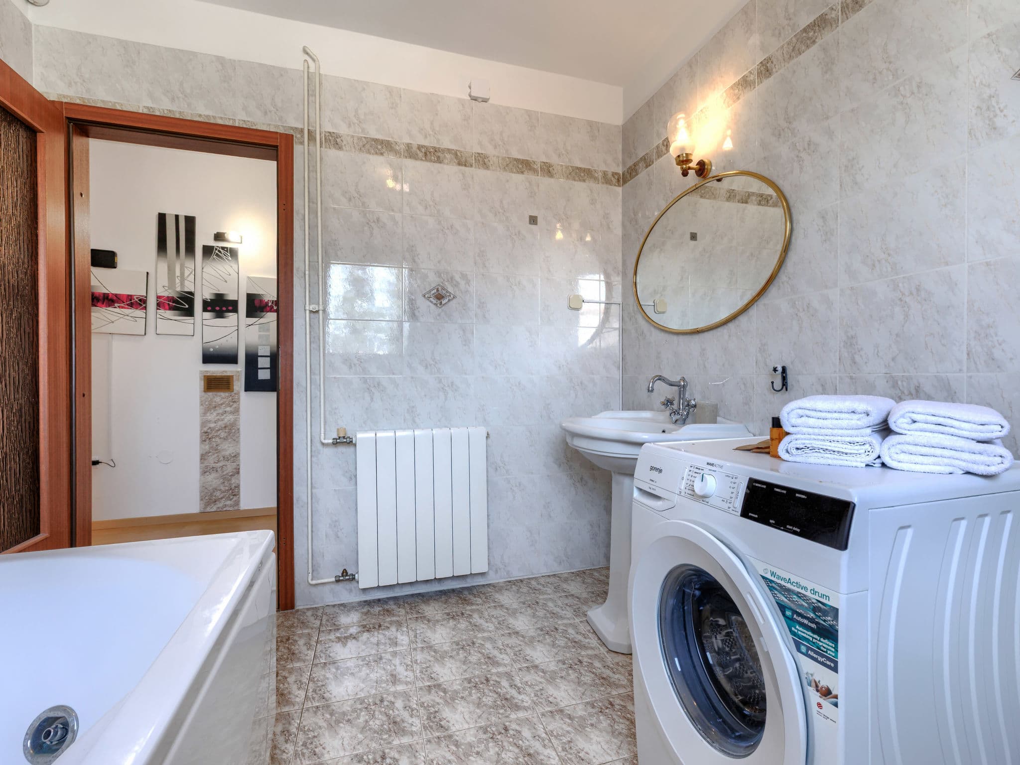 Bathroom / Wellness