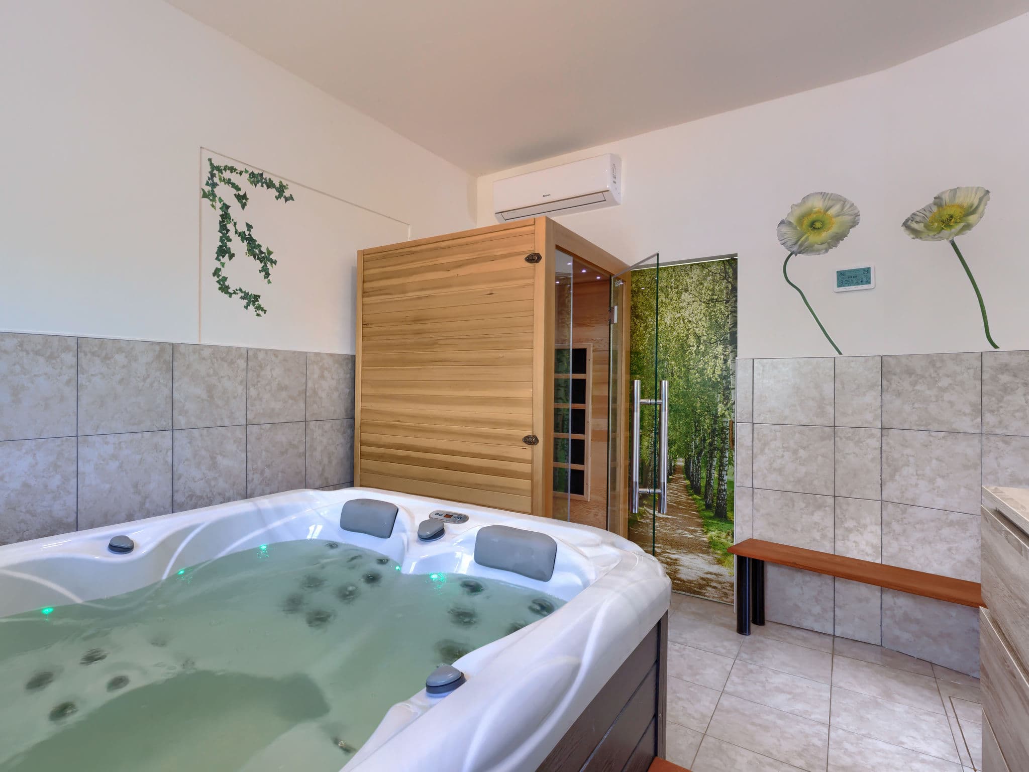 Bathroom / Wellness