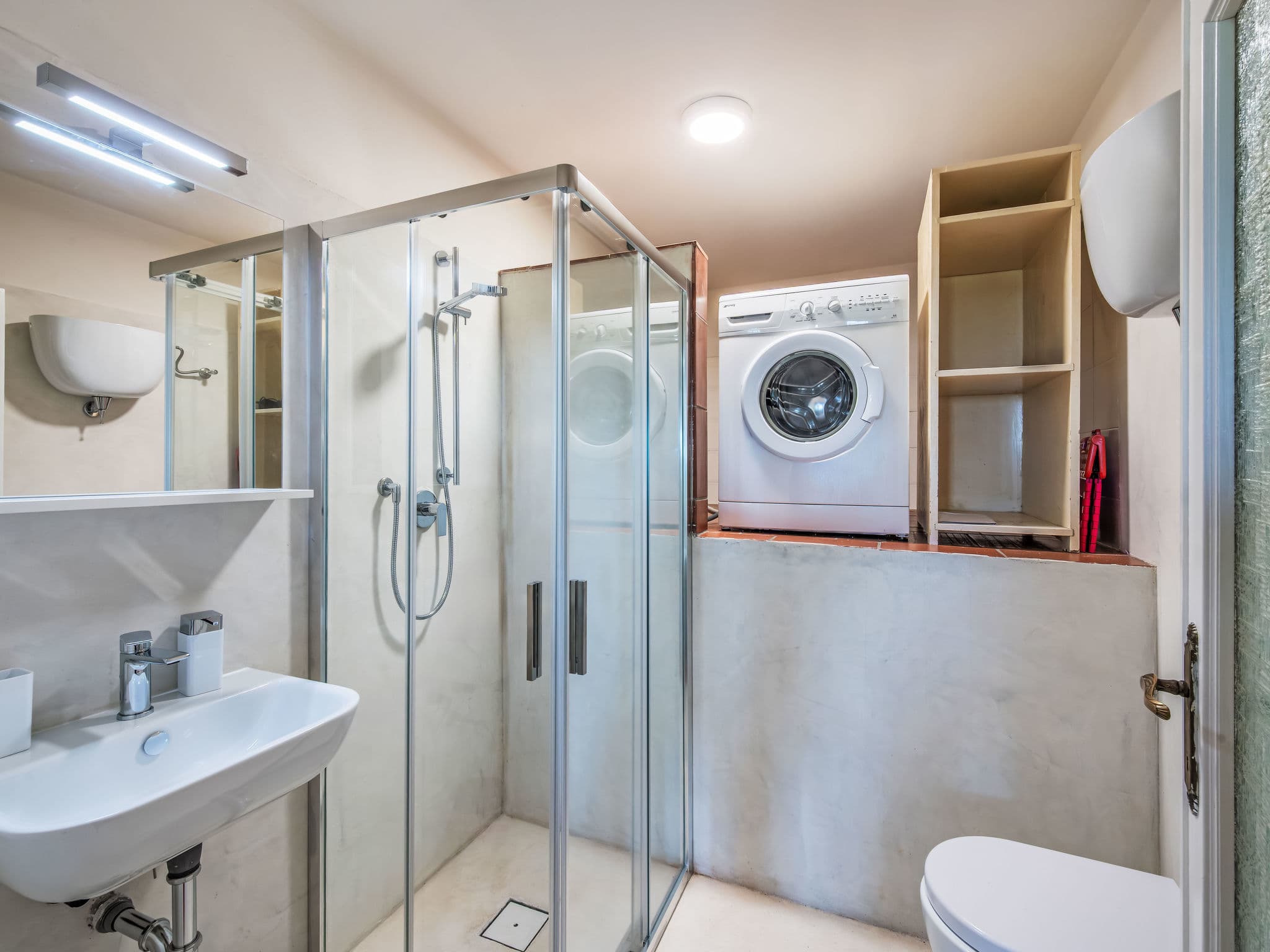 Bathroom / Wellness
