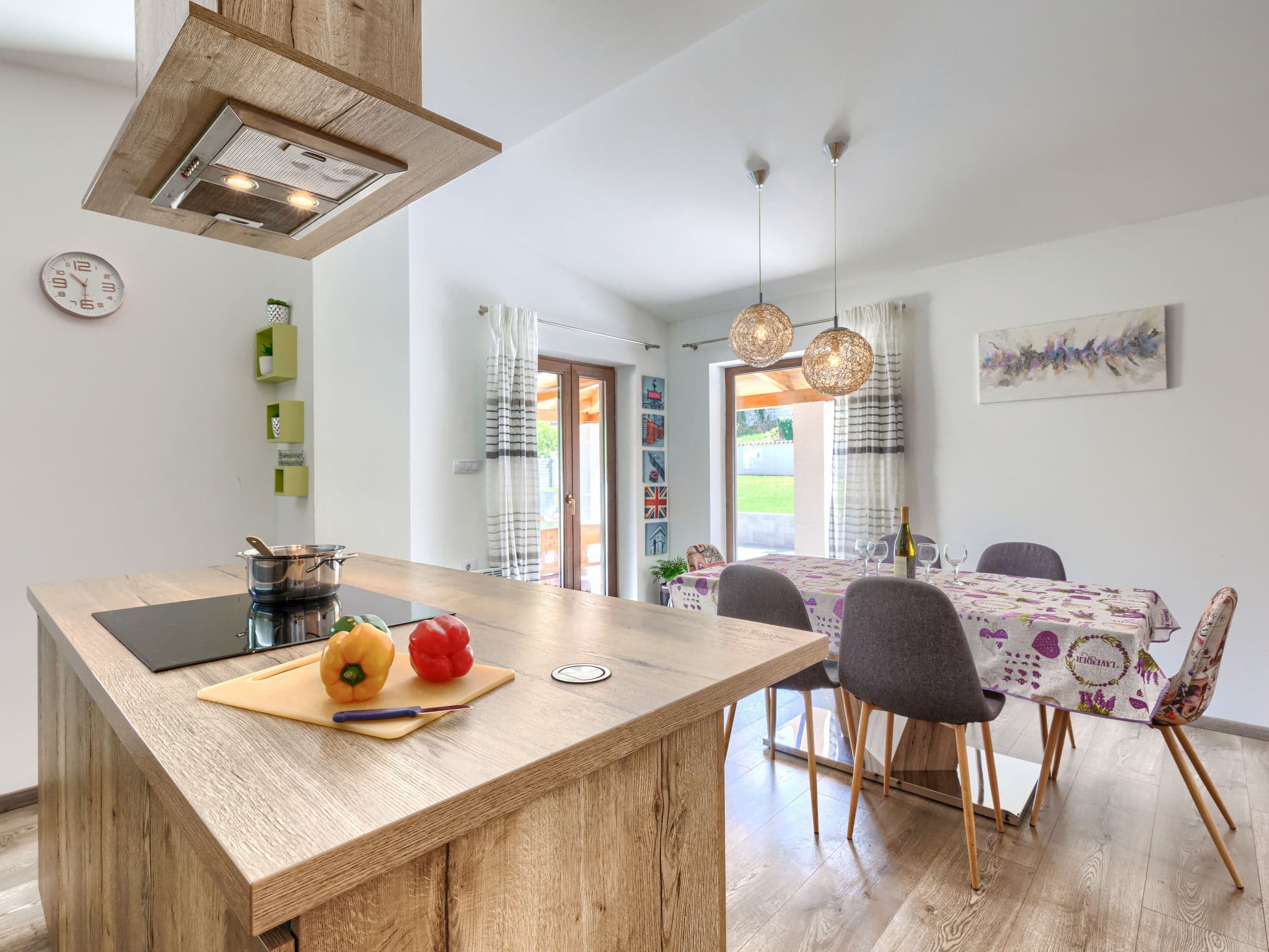 Kitchen / Dining Room