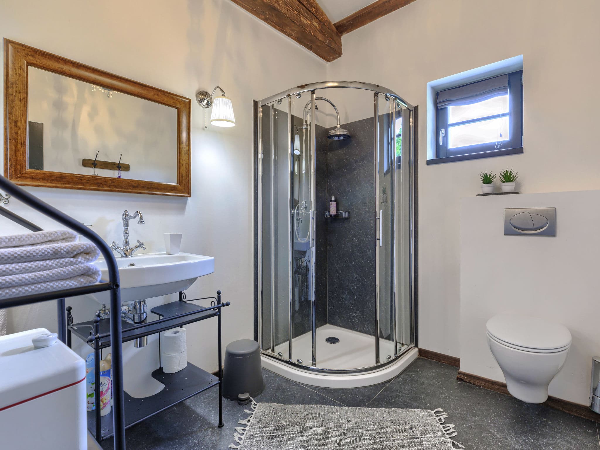 Bathroom / Wellness