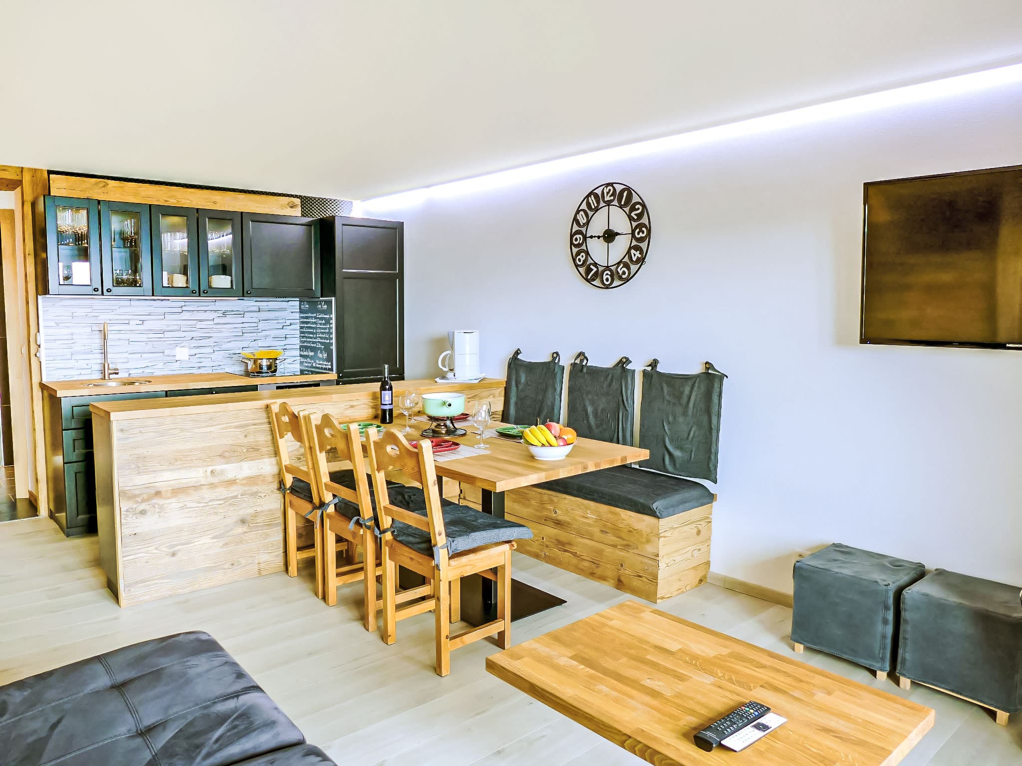 Kitchen / Dining Room