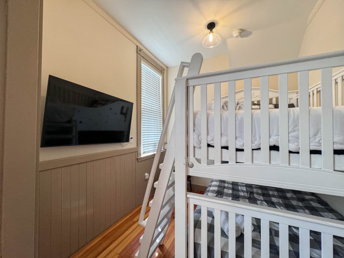 Gallery Image 78