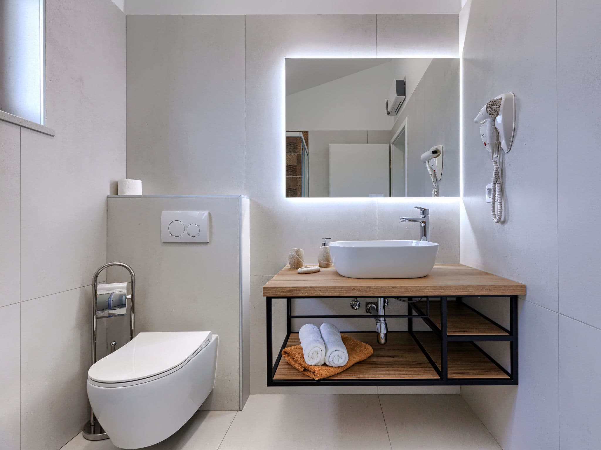 Bathroom / Wellness