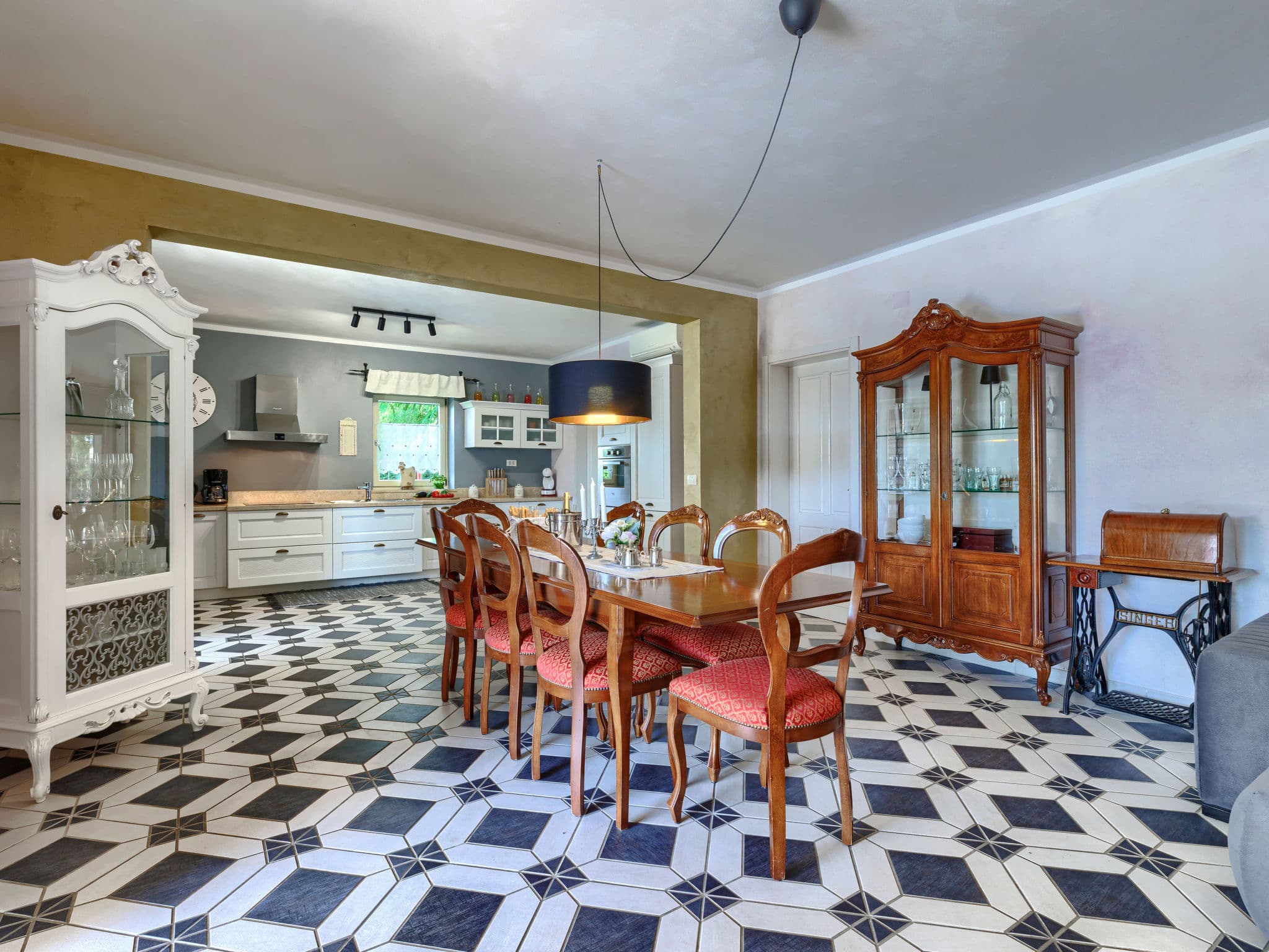 Kitchen / Dining Room