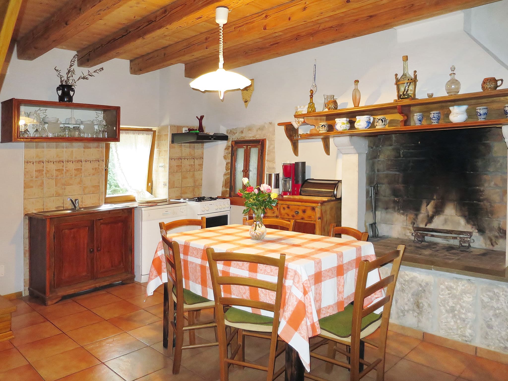Kitchen / Dining Room